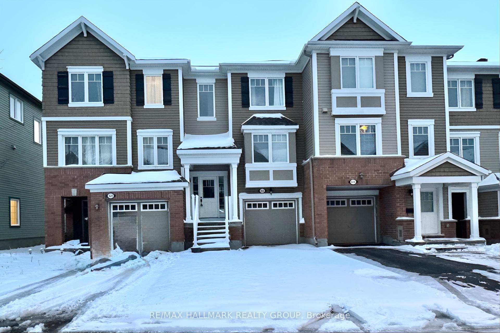 Photo 2 of 422 Coldwater Crescent, Ottawa, Kanata - Emerald Meadows/Trailwest — HOMEH