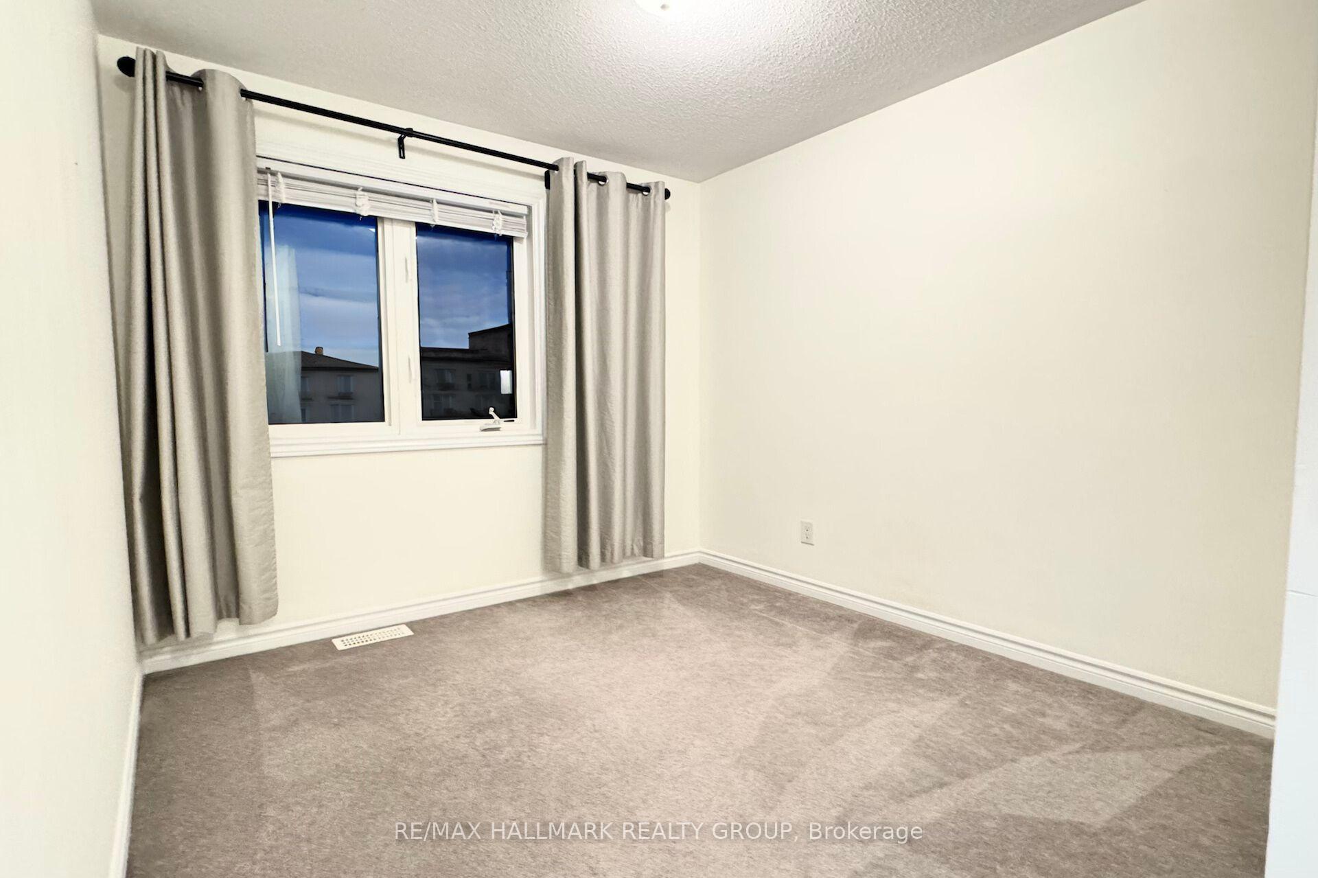 Photo 13 of 422 Coldwater Crescent, Ottawa, Kanata - Emerald Meadows/Trailwest — HOMEH