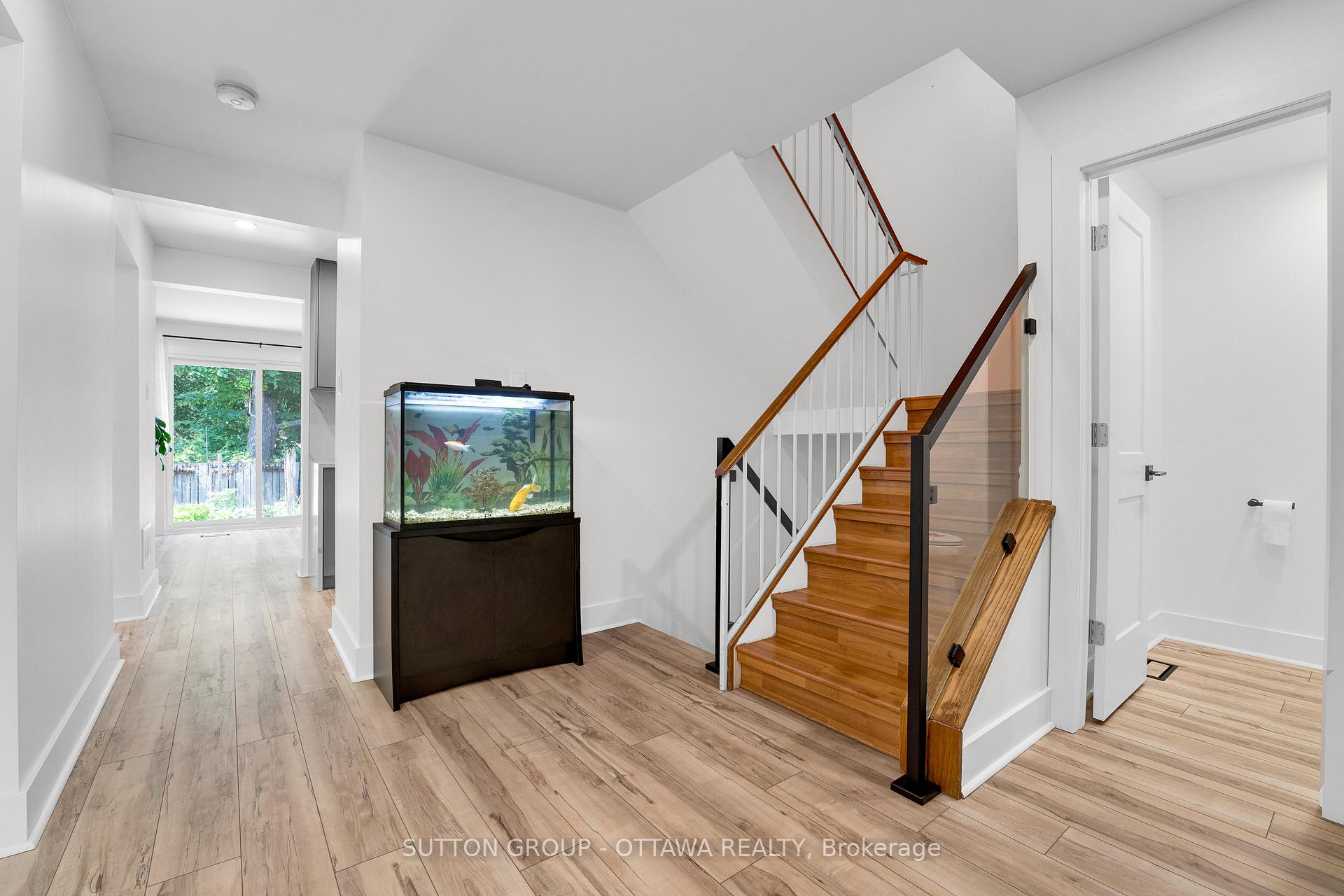 Photo 7 of 3085 Uplands Drive, Ottawa, Hunt Club Woods — HOMEH