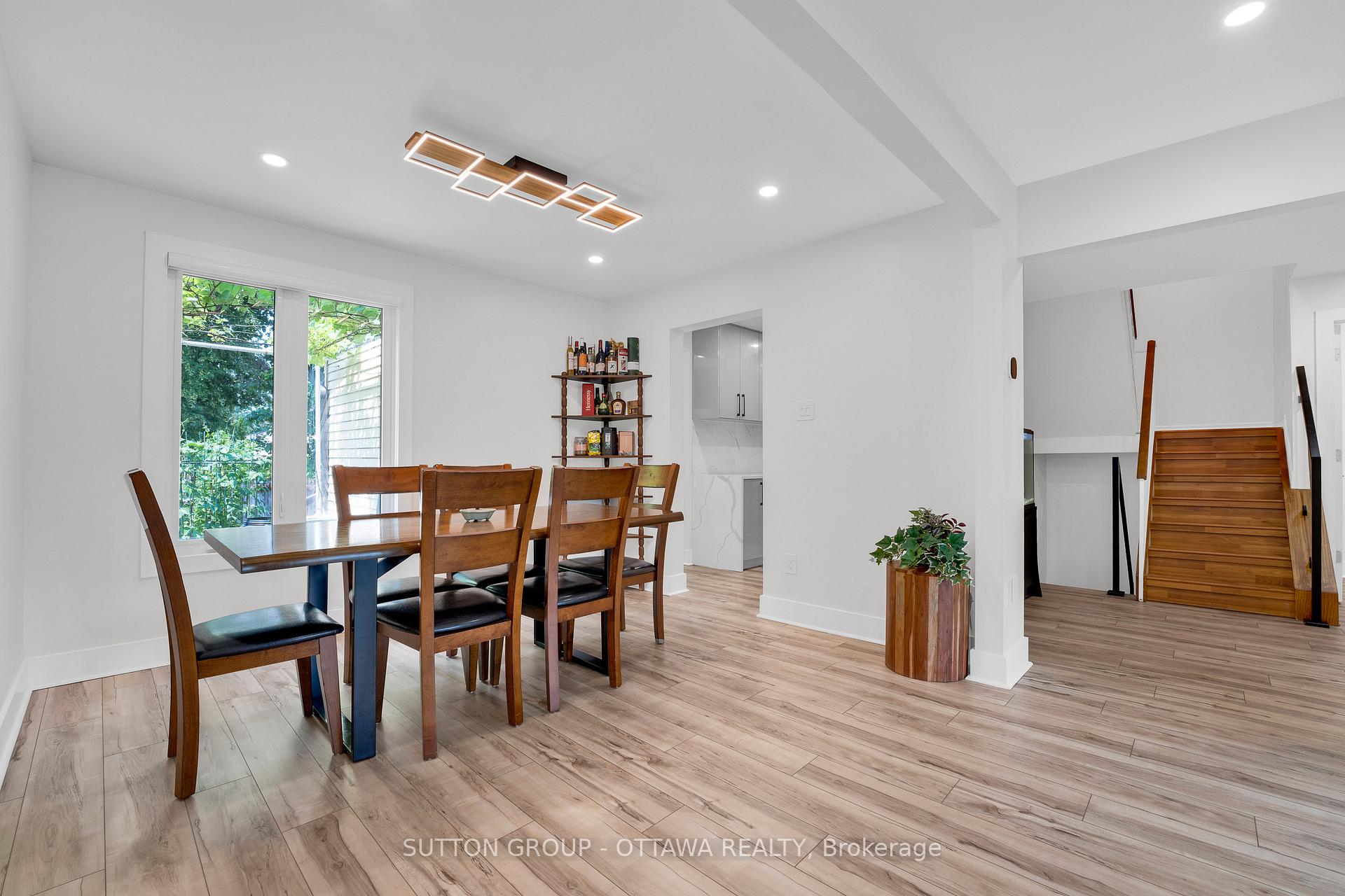 Photo 10 of 3085 Uplands Drive, Ottawa, Hunt Club Woods — HOMEH