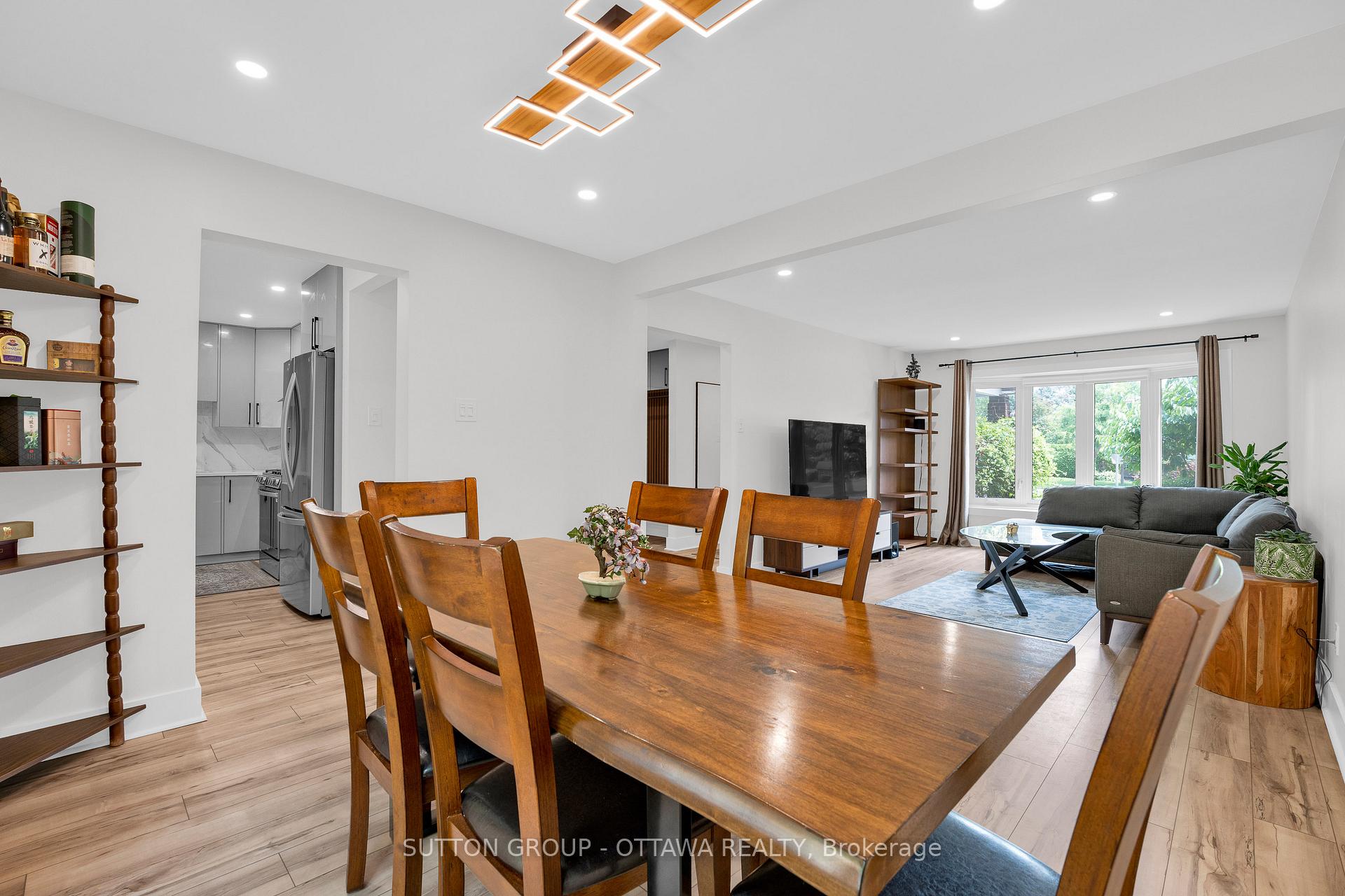 Photo 11 of 3085 Uplands Drive, Ottawa, Hunt Club Woods — HOMEH