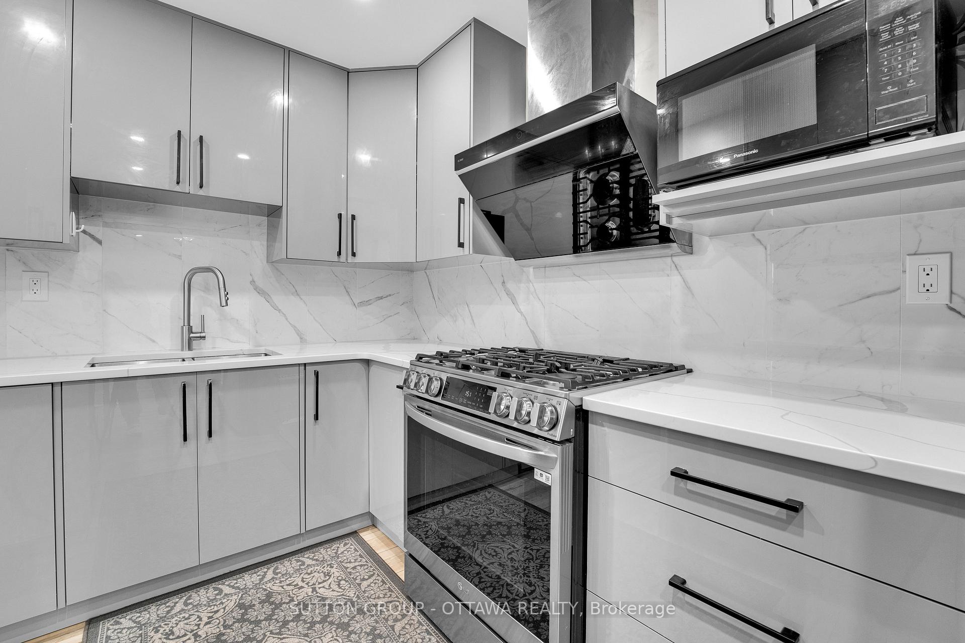 Photo 13 of 3085 Uplands Drive, Ottawa, Hunt Club Woods — HOMEH