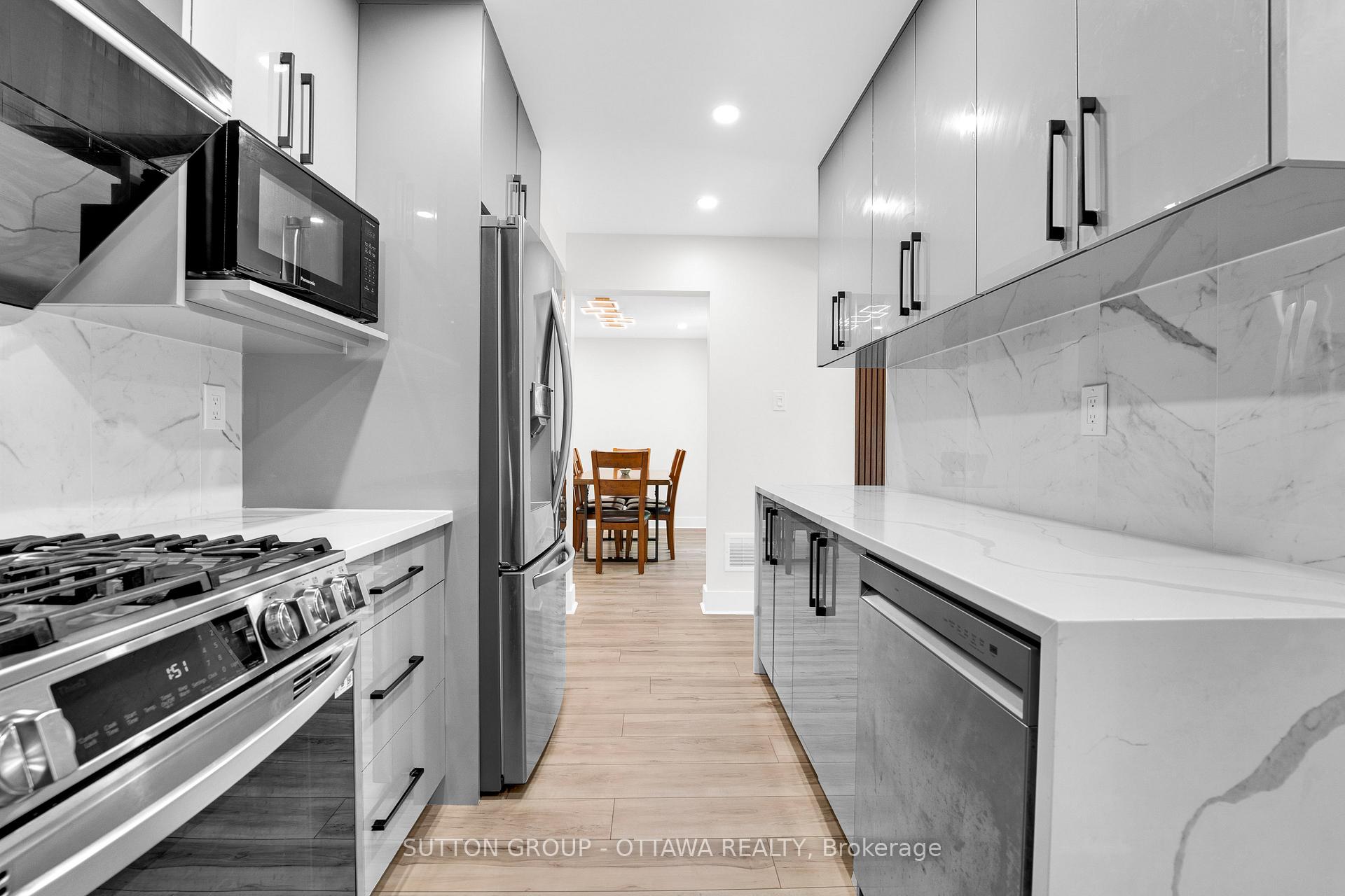 Photo 14 of 3085 Uplands Drive, Ottawa, Hunt Club Woods — HOMEH