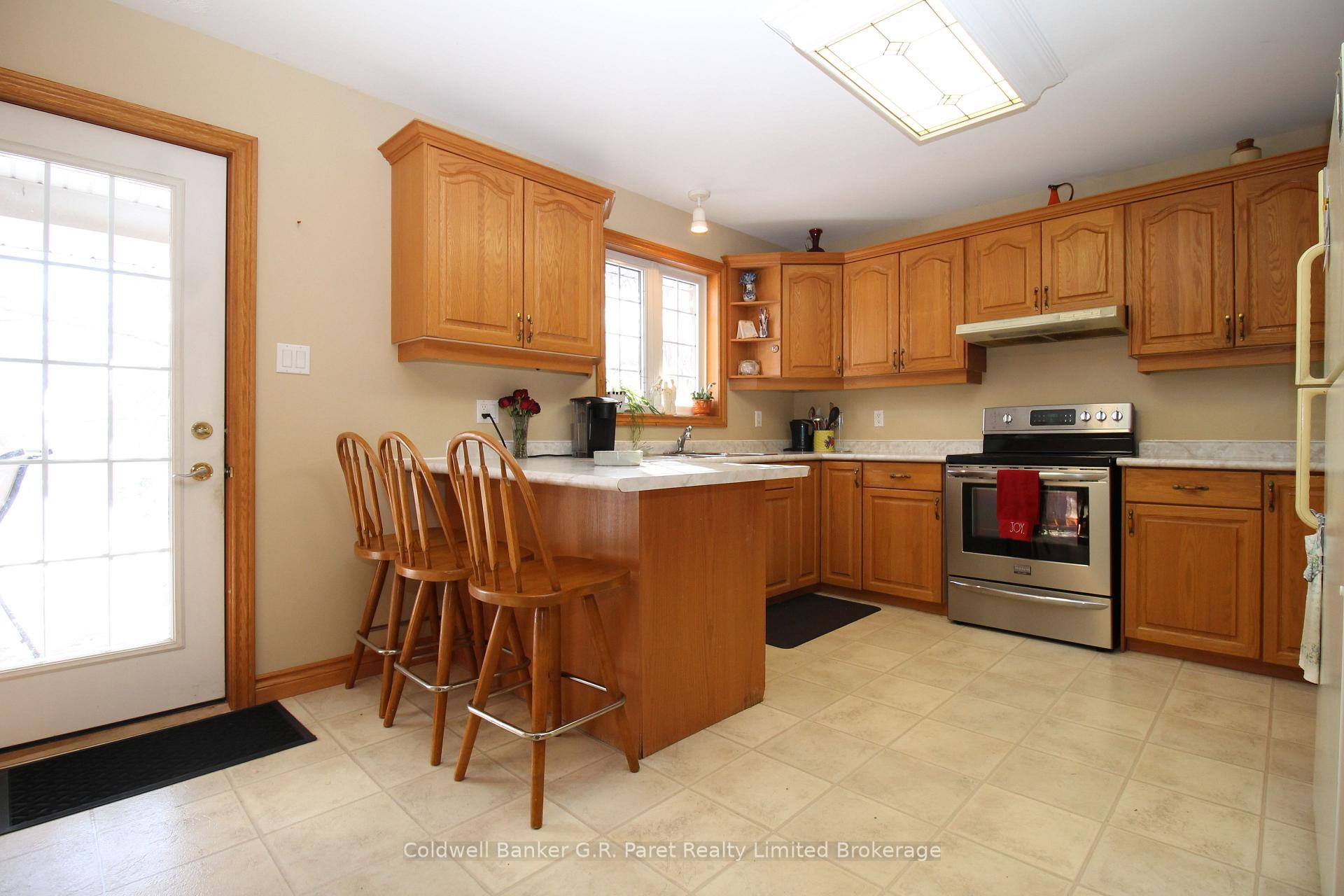 Photo 6 of 105 Duchess Avenue, Lucan Biddulph, Lucan — HOMEH