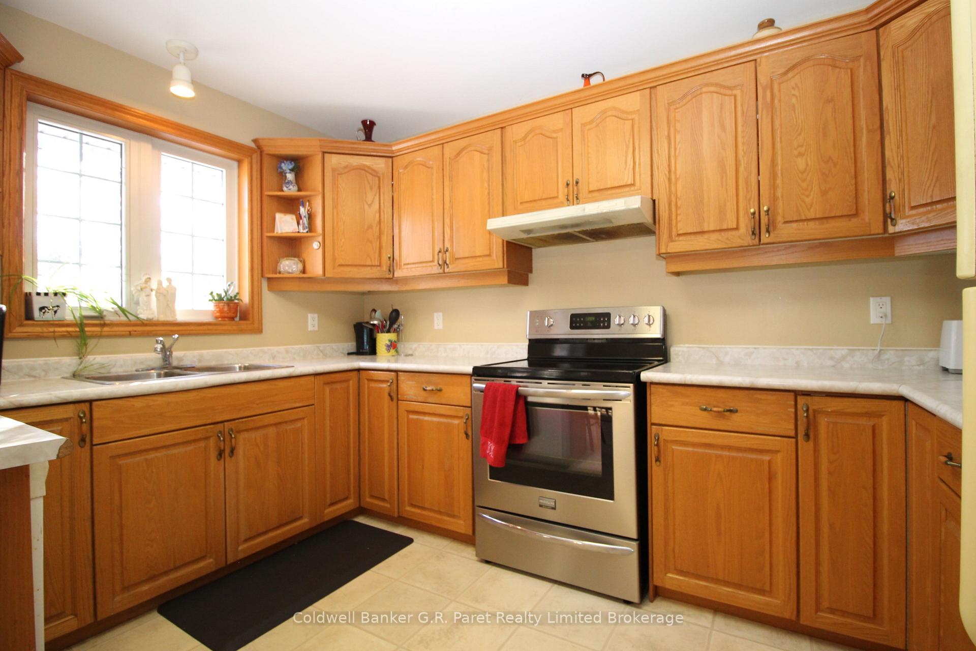 Photo 7 of 105 Duchess Avenue, Lucan Biddulph, Lucan — HOMEH