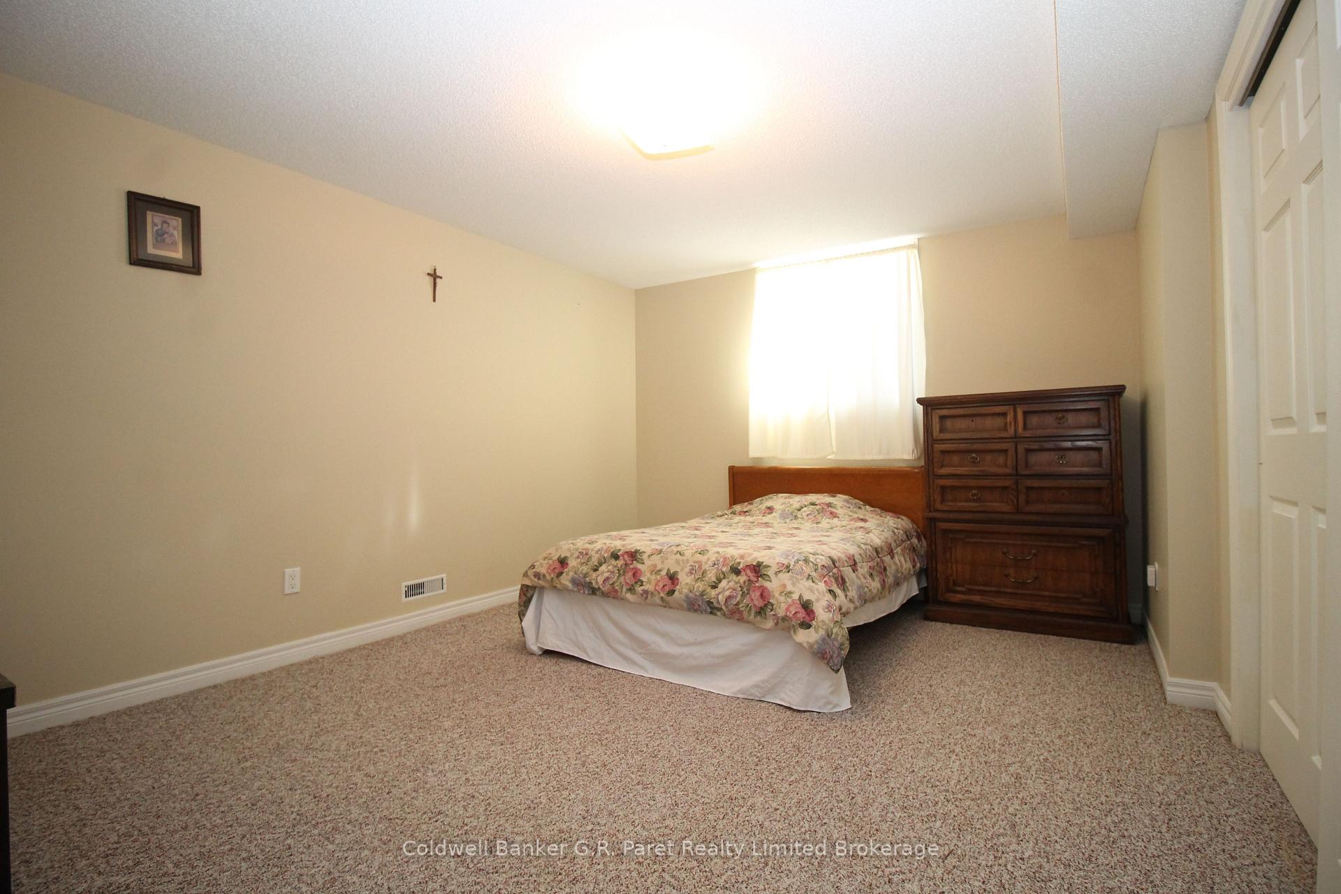 Photo 13 of 105 Duchess Avenue, Lucan Biddulph, Lucan — HOMEH