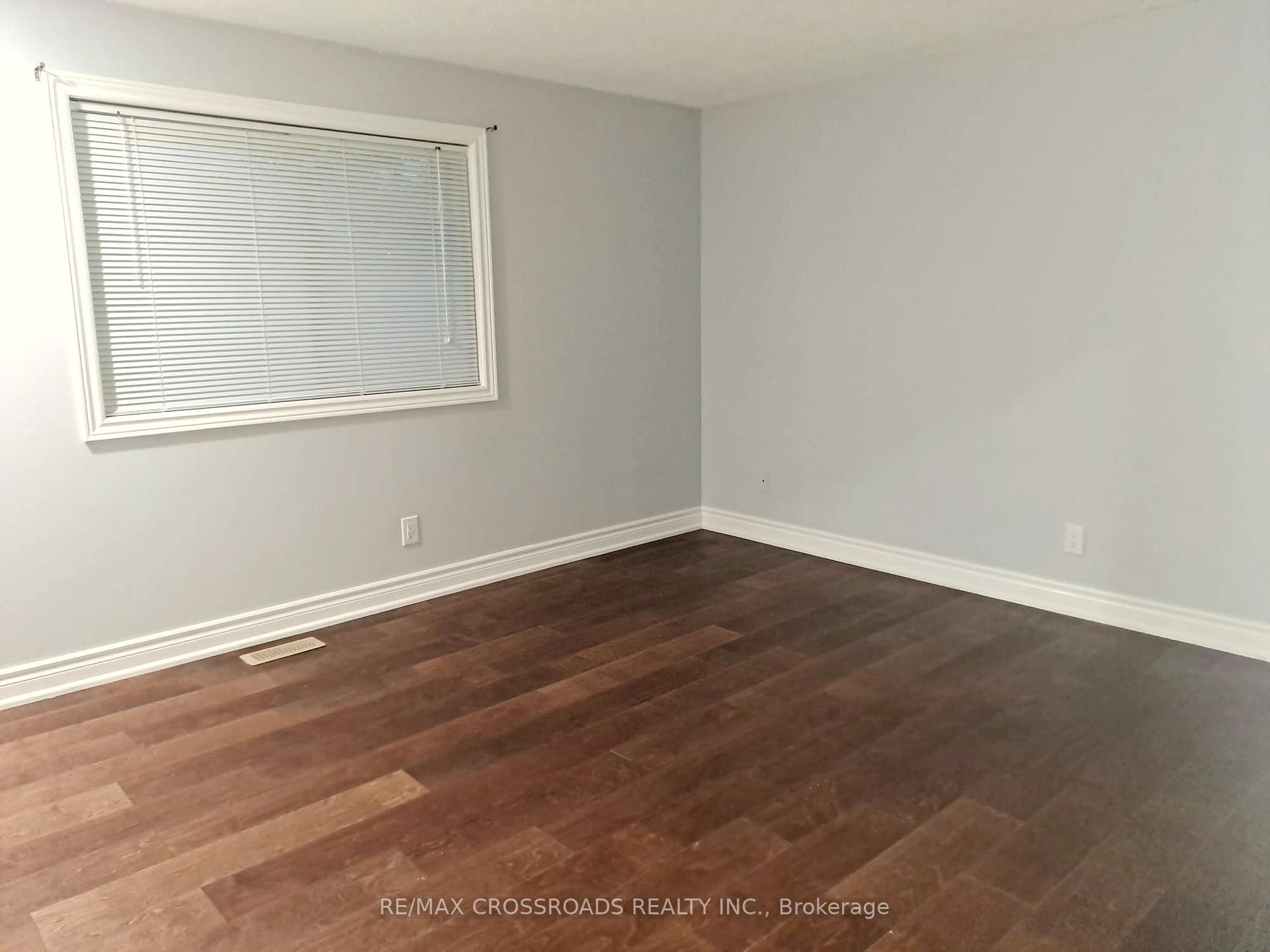 Photo 6 of Unit Upper, 185 Appalachian Crescent, Kitchener — HOMEH