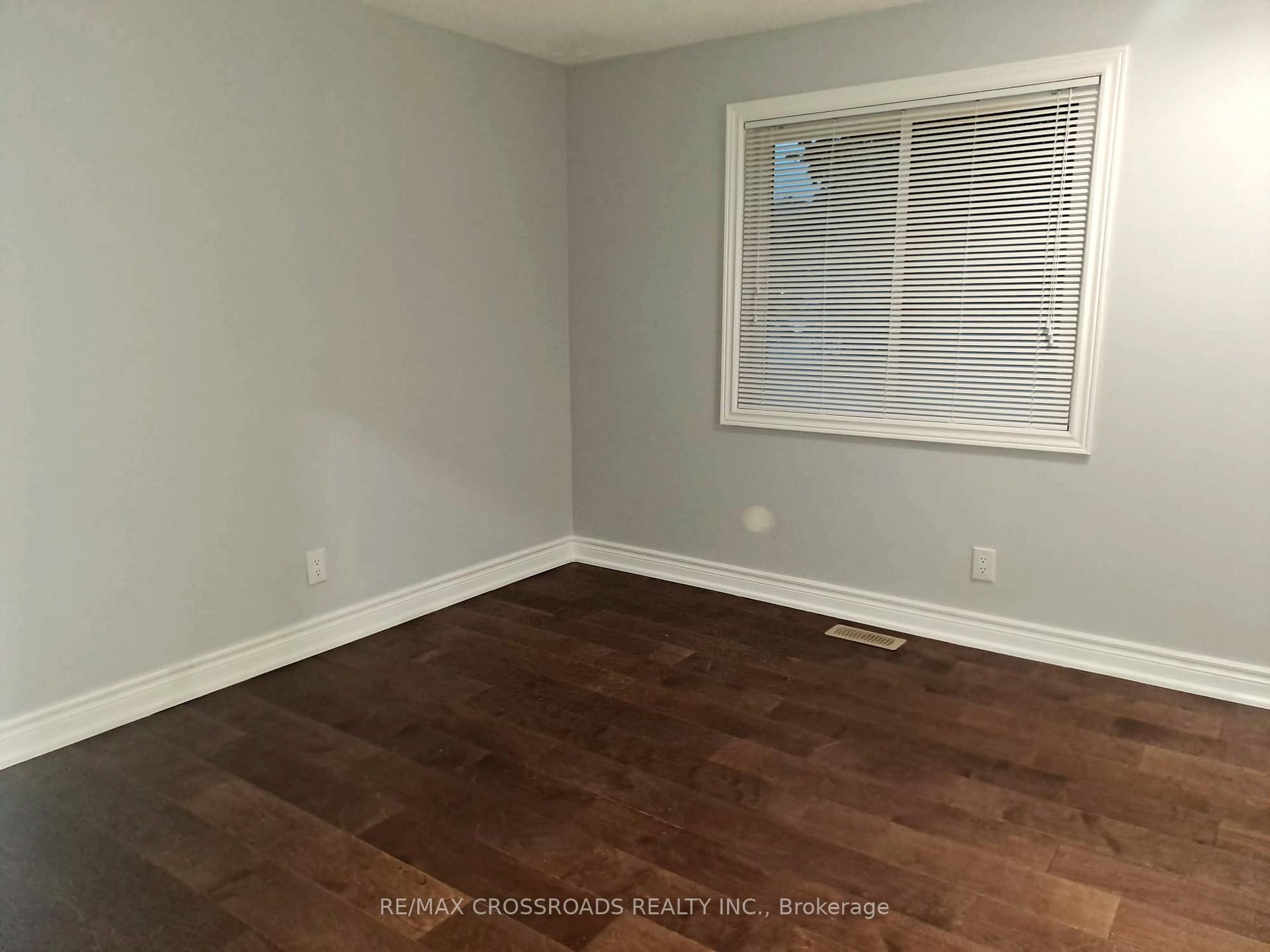 Photo 7 of Unit Upper, 185 Appalachian Crescent, Kitchener — HOMEH