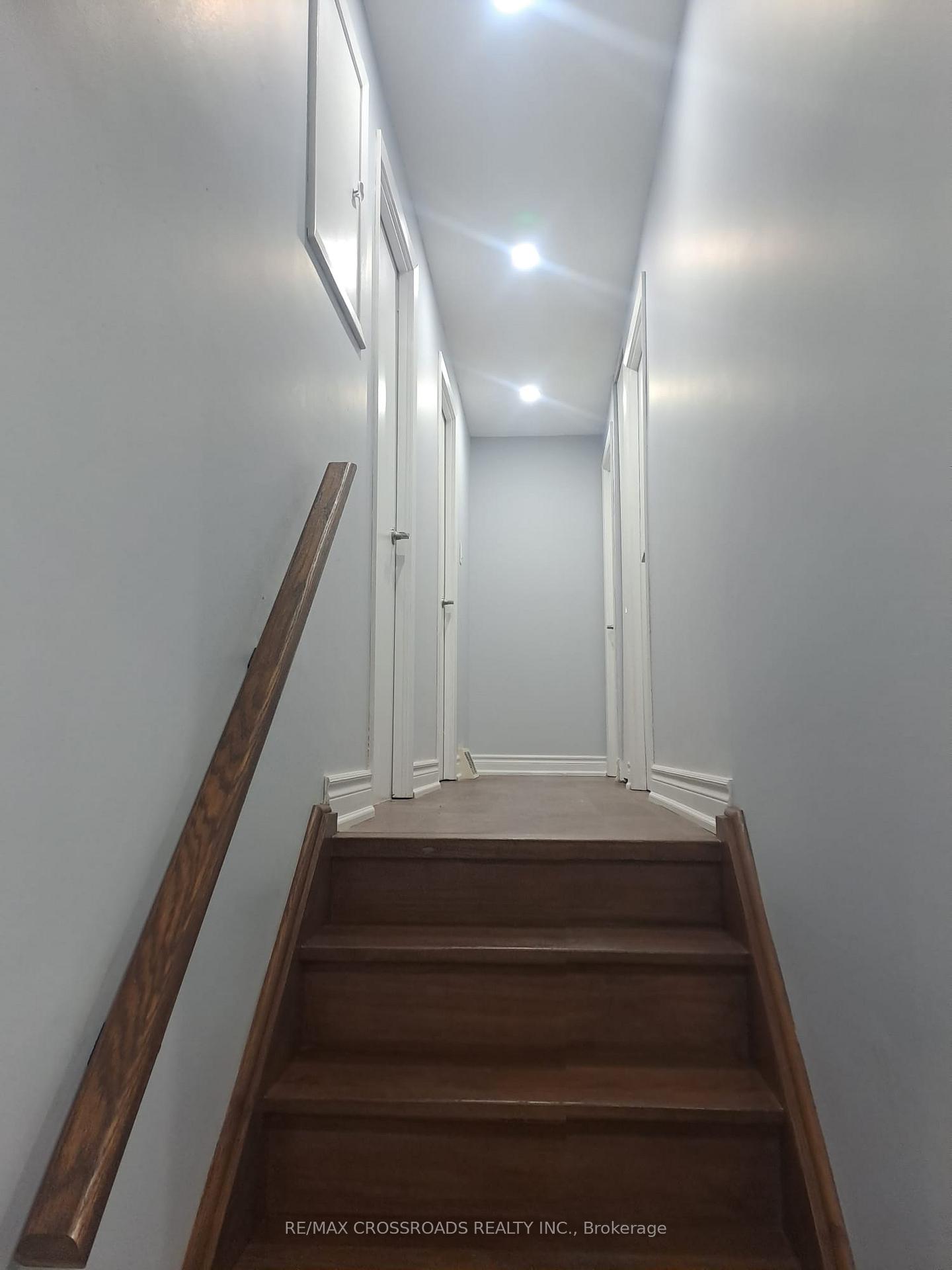 Photo 9 of Unit Upper, 185 Appalachian Crescent, Kitchener — HOMEH