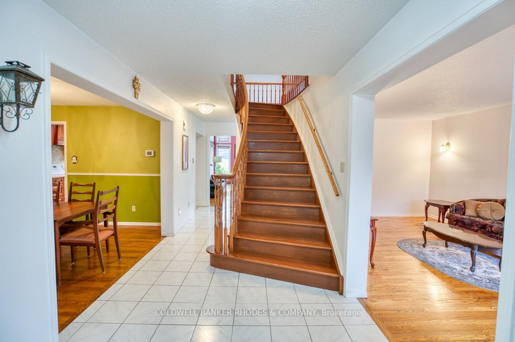 Photo 3 of 75 Dossetter Way, Ottawa, Hunt Club Park — HOMEH