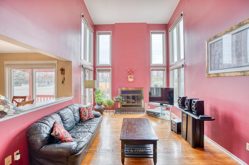 Photo 9 of 75 Dossetter Way, Ottawa, Hunt Club Park — HOMEH