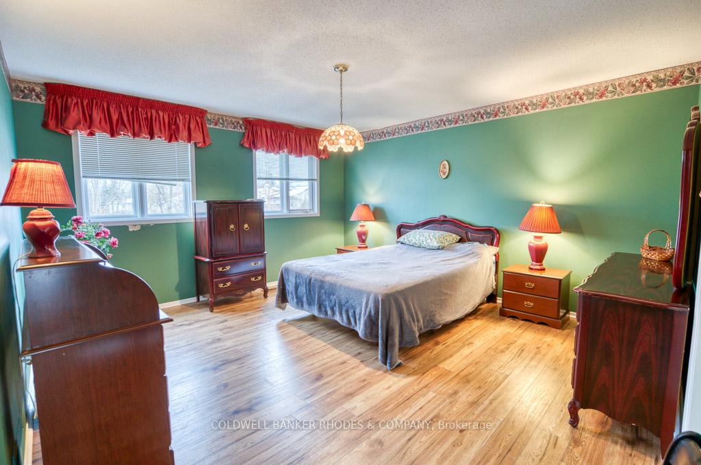Photo 14 of 75 Dossetter Way, Ottawa, Hunt Club Park — HOMEH
