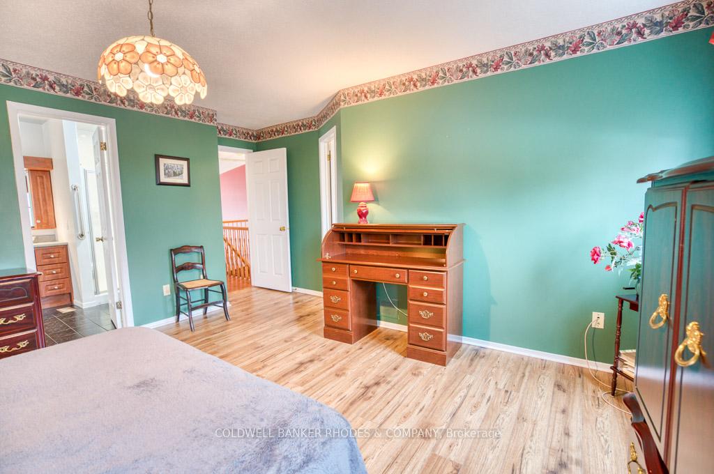 Photo 15 of 75 Dossetter Way, Ottawa, Hunt Club Park — HOMEH