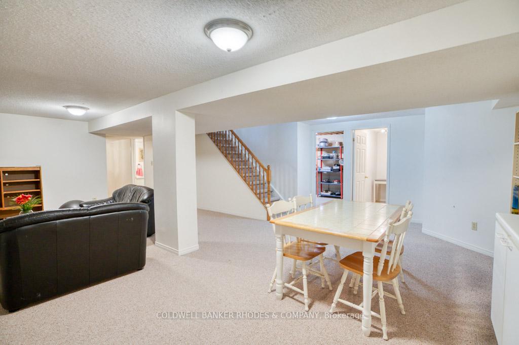 Photo 21 of 75 Dossetter Way, Ottawa, Hunt Club Park — HOMEH