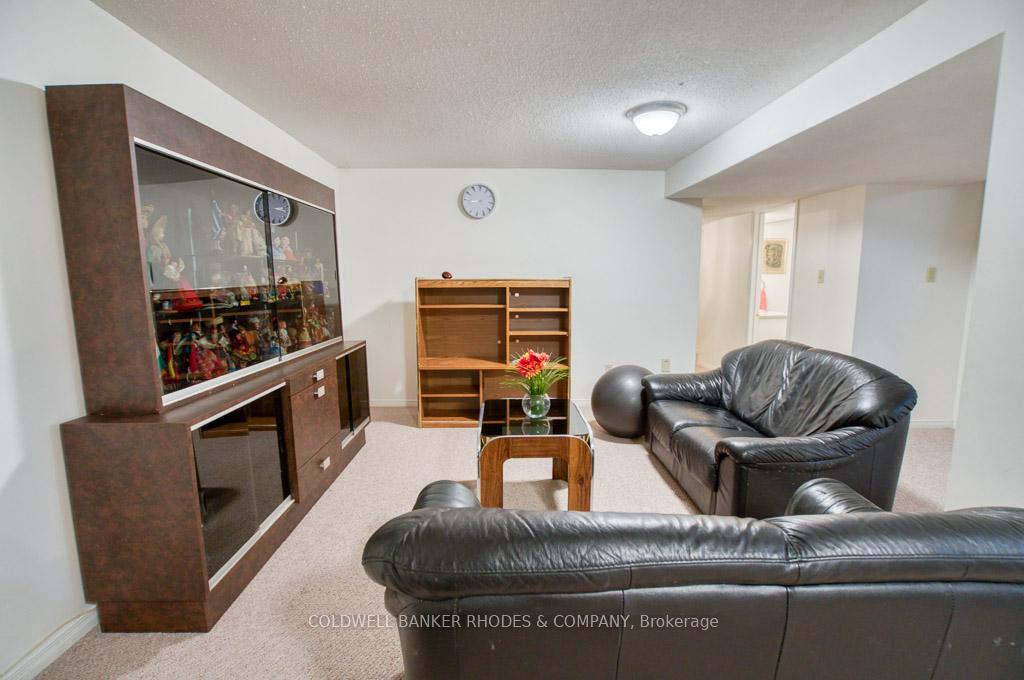 Photo 22 of 75 Dossetter Way, Ottawa, Hunt Club Park — HOMEH