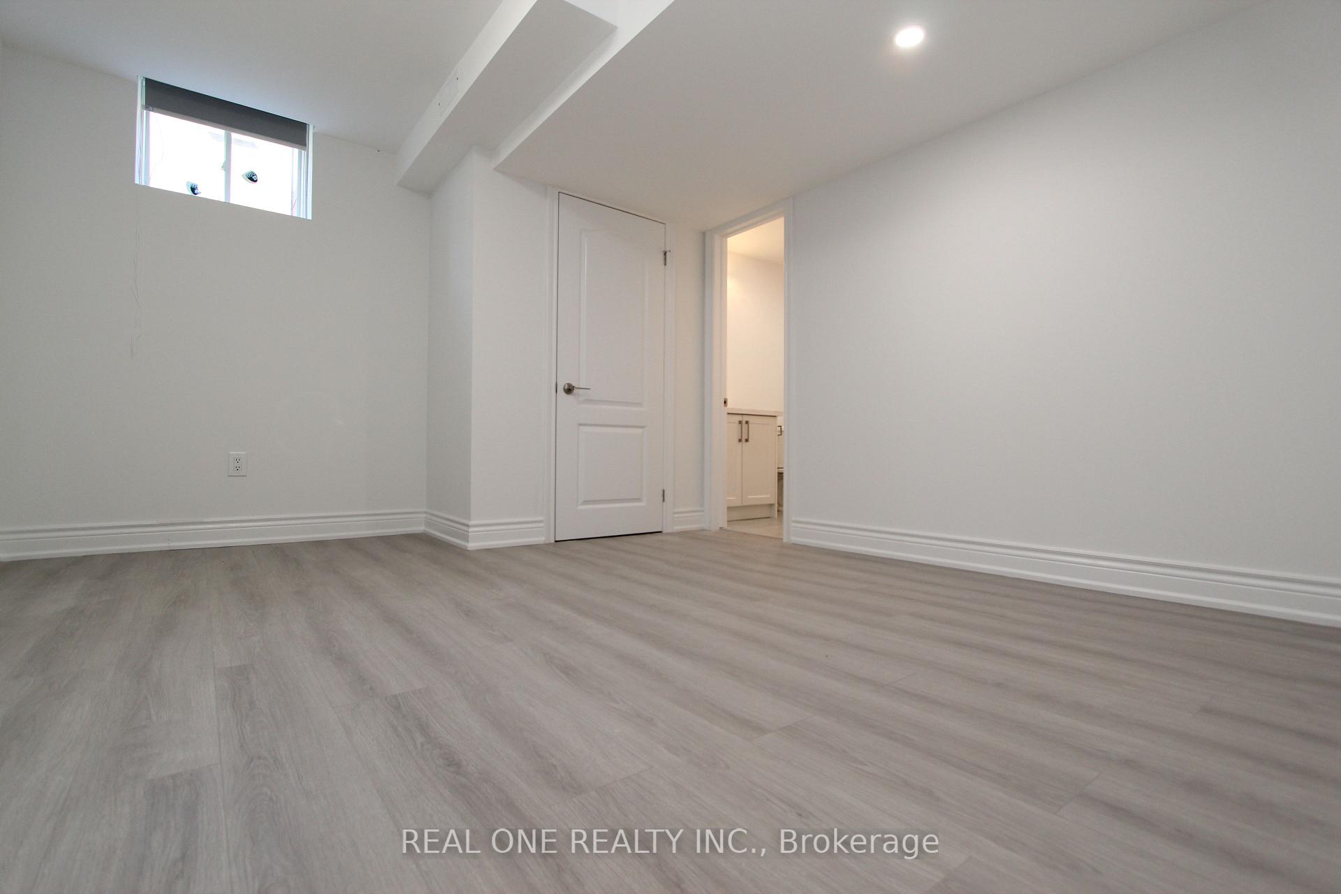 Photo 7 of Unit Bsmt, 16 Sauder Drive, Markham, Middlefield — HOMEH