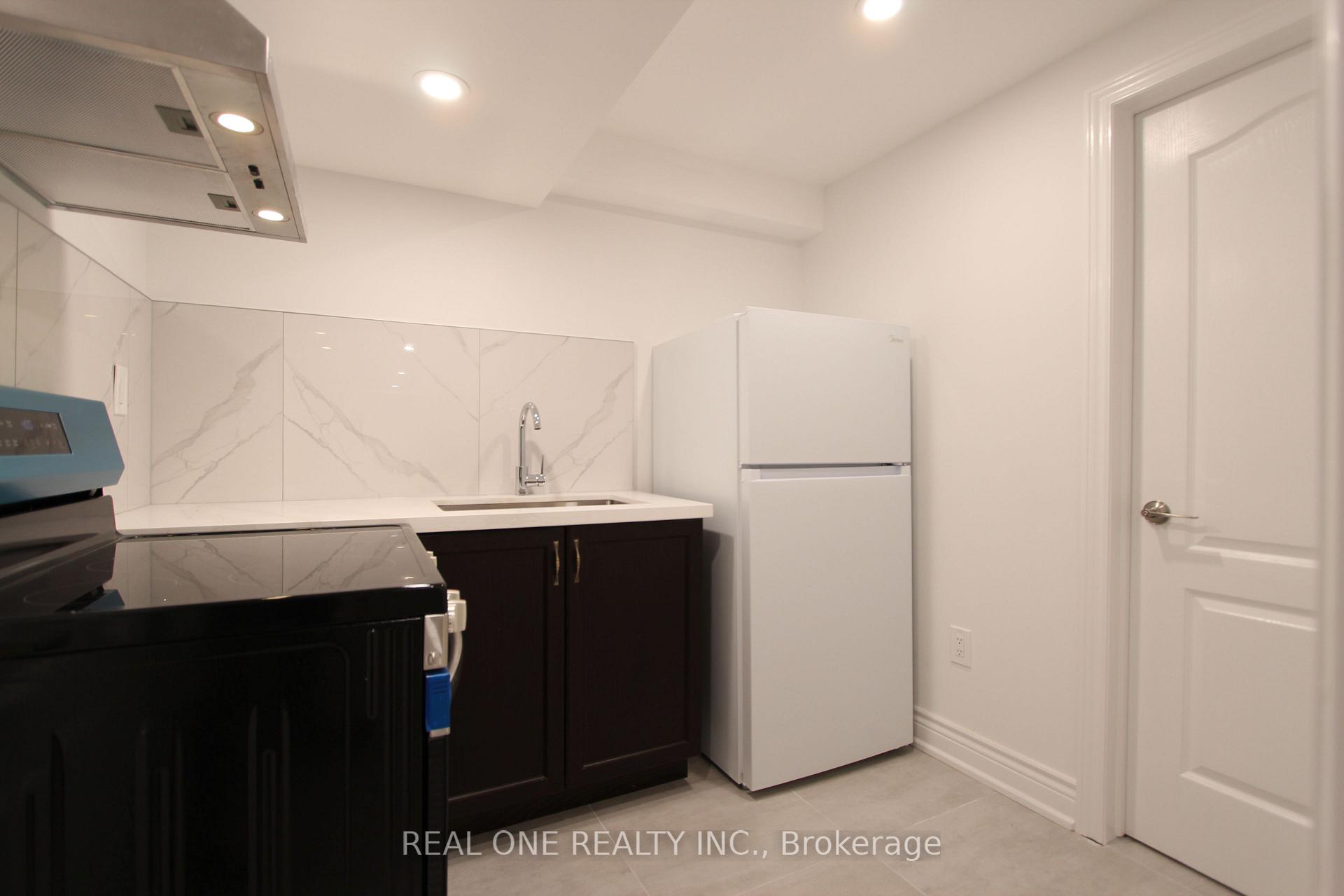 Photo 9 of Unit Bsmt, 16 Sauder Drive, Markham, Middlefield — HOMEH