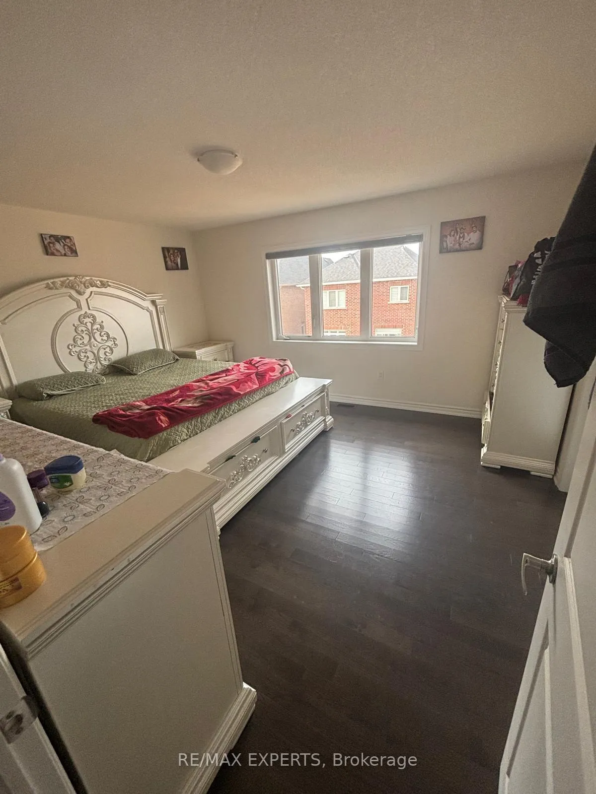 Photo 4 of 2300 Grainger Loop, Innisfil, Rural Innisfil — HOMEH