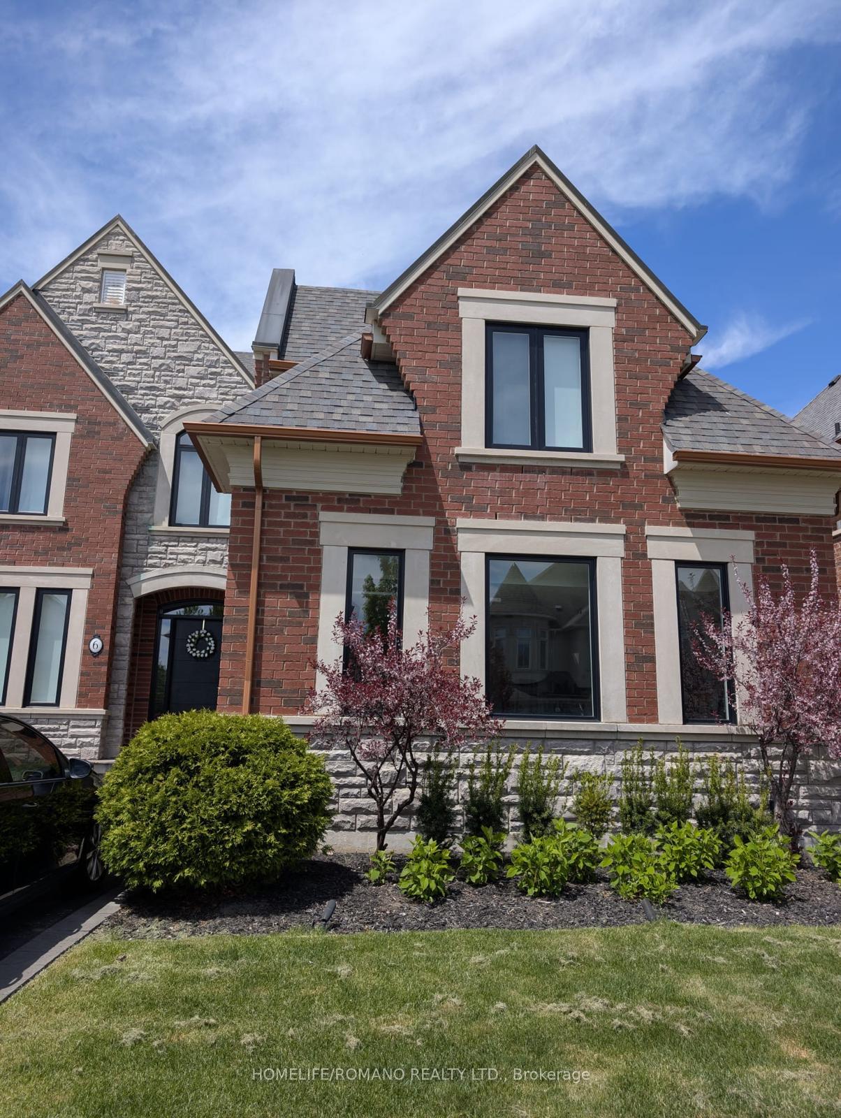 Photo 2 of Unit Main &  2nd, 6 Bluff Trail, King, Nobleton — HOMEH
