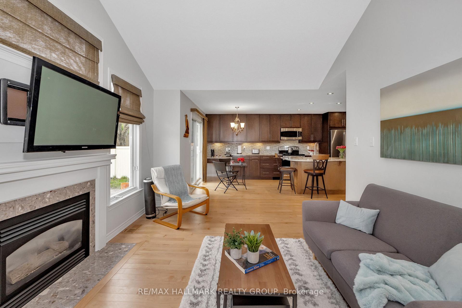 Photo 7 of 61 Kimberwick Crescent, Ottawa, Quinterra — HOMEH
