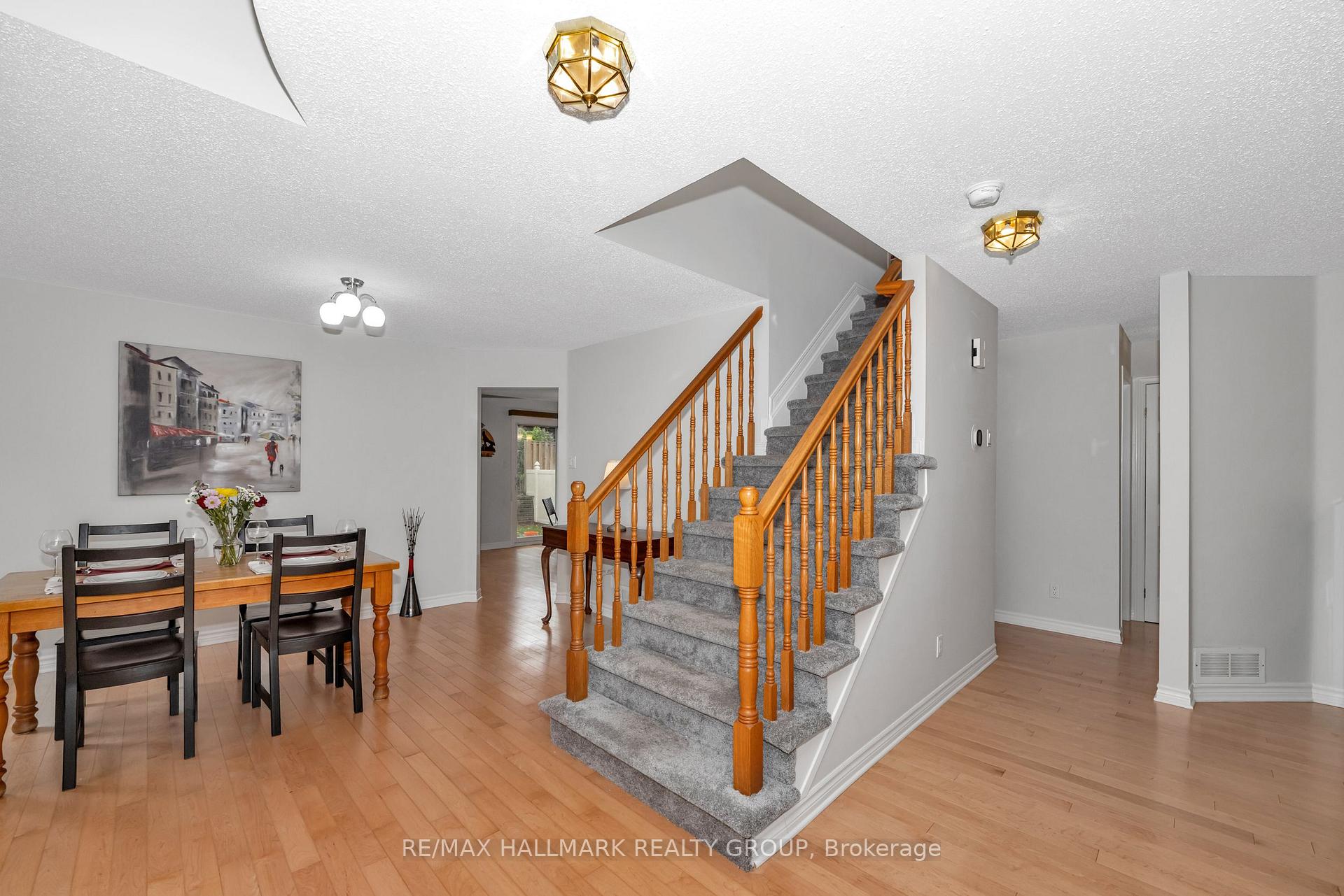 Photo 19 of 61 Kimberwick Crescent, Ottawa, Quinterra — HOMEH