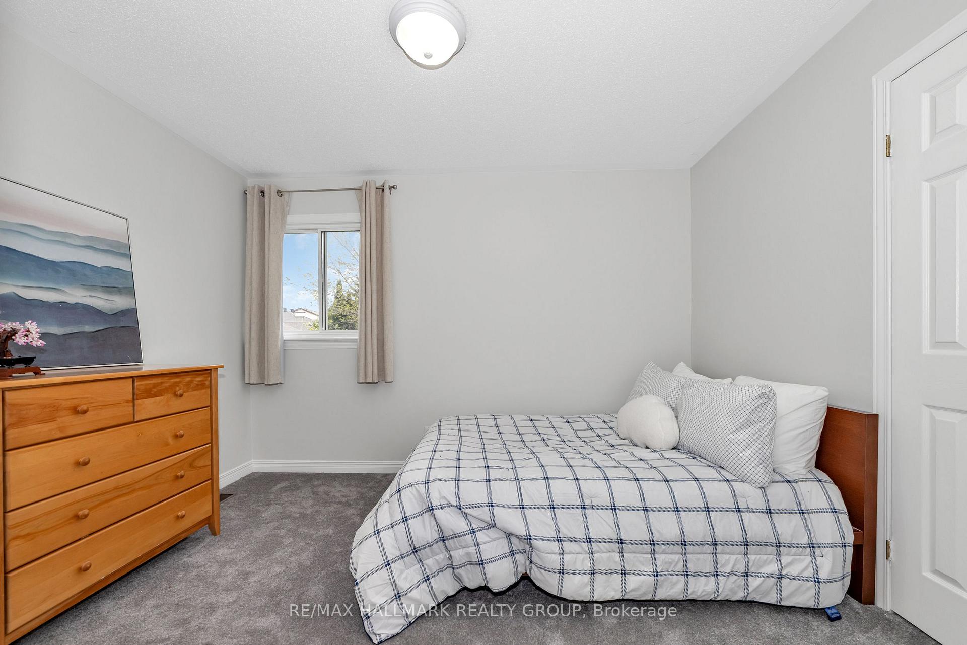 Photo 36 of 61 Kimberwick Crescent, Ottawa, Quinterra — HOMEH