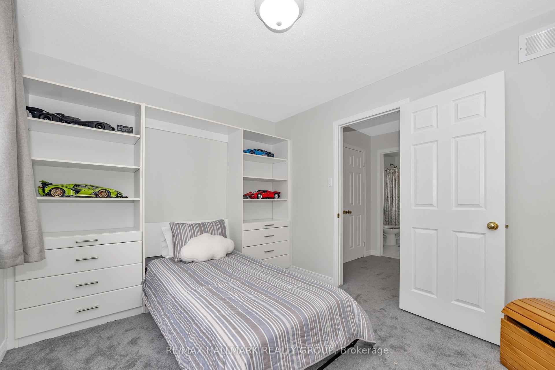 Photo 37 of 61 Kimberwick Crescent, Ottawa, Quinterra — HOMEH