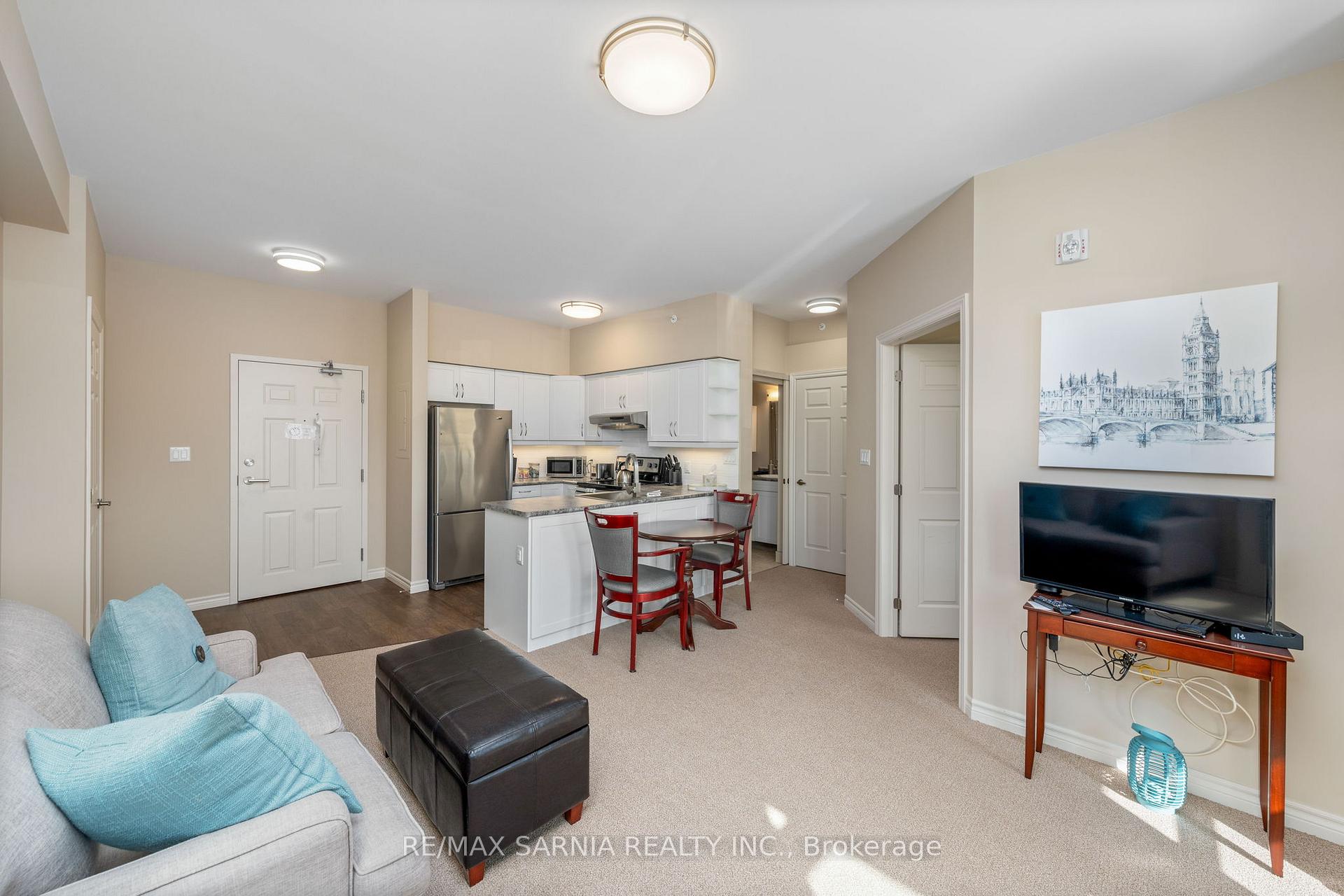 Photo 6 of Unit 425, 180 Bunker Avenue, St. Clair — HOMEH