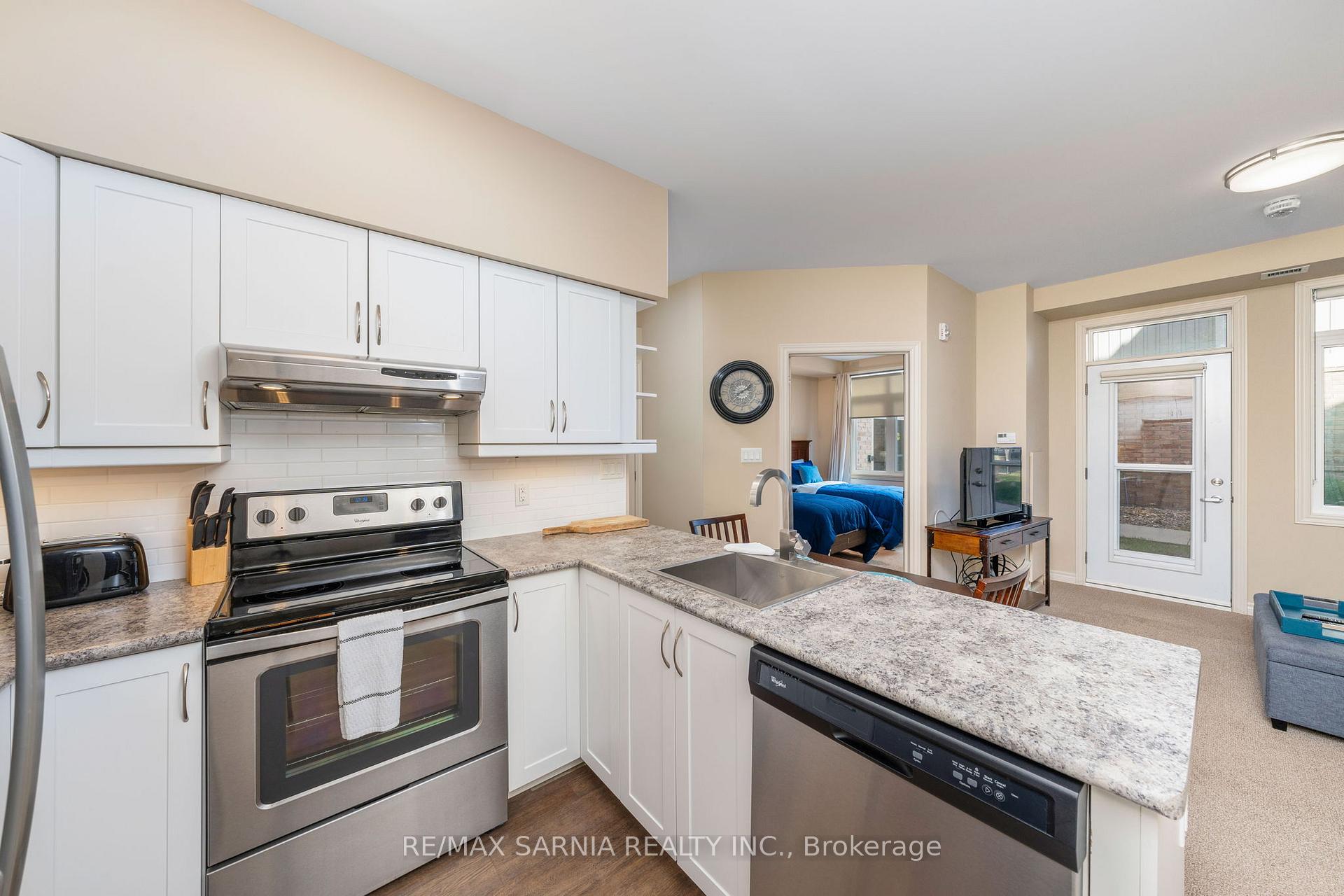 Photo 3 of Unit 307, 180 Bunker Avenue, St. Clair — HOMEH