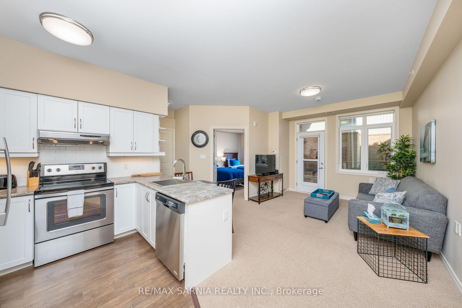 Photo 4 of Unit 307, 180 Bunker Avenue, St. Clair — HOMEH