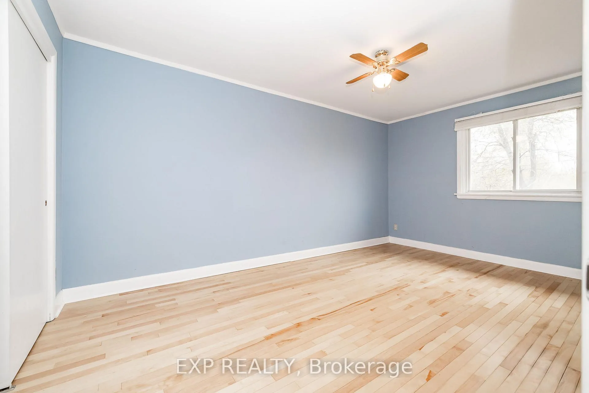 Photo 32 of 426 Apple Tree Lane, Ottawa, Viscount Alexander Park — HOMEH