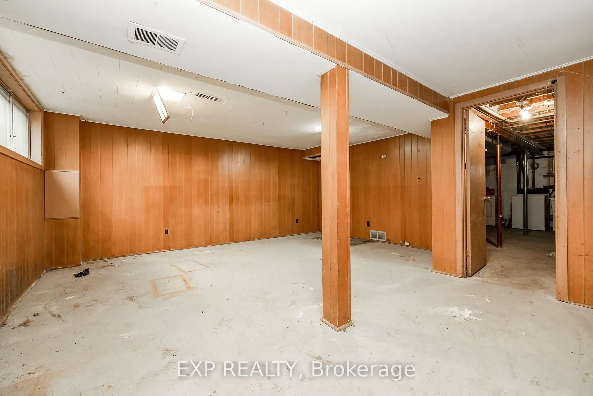 Photo 41 of 426 Apple Tree Lane, Ottawa, Viscount Alexander Park — HOMEH