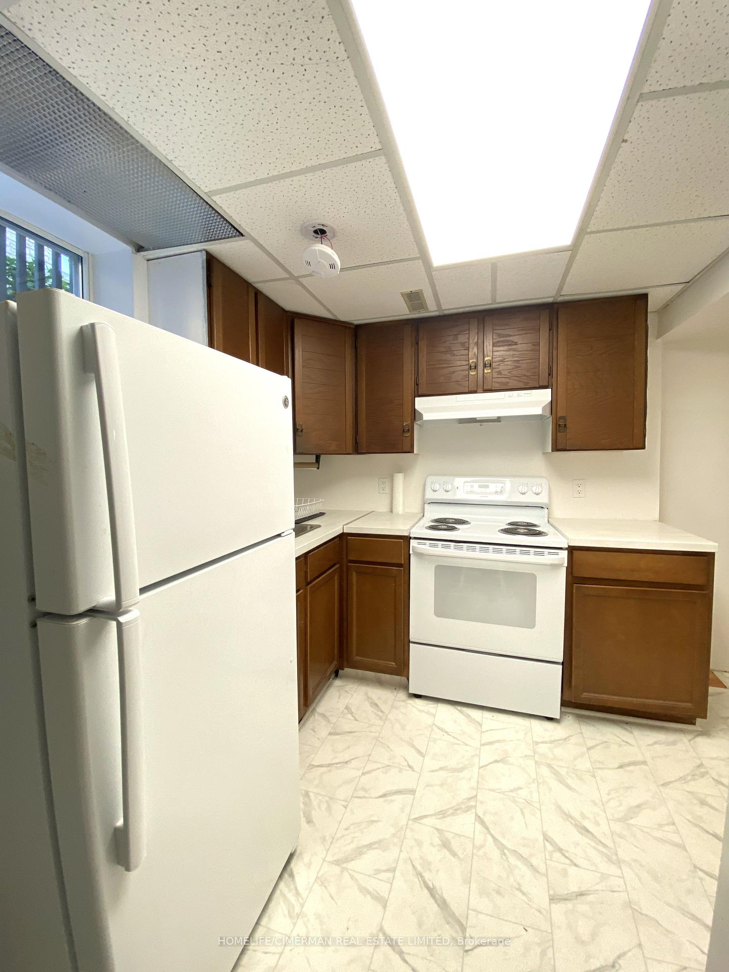 Photo 11 of Unit LOWER, 200 Kemano Road, Aurora, Aurora Heights — HOMEH