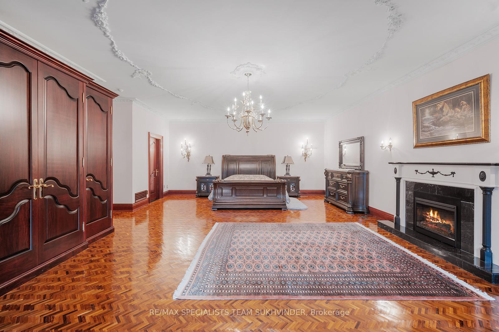 Photo 11 of 409 Dearbourne Avenue, King, King City — HOMEH