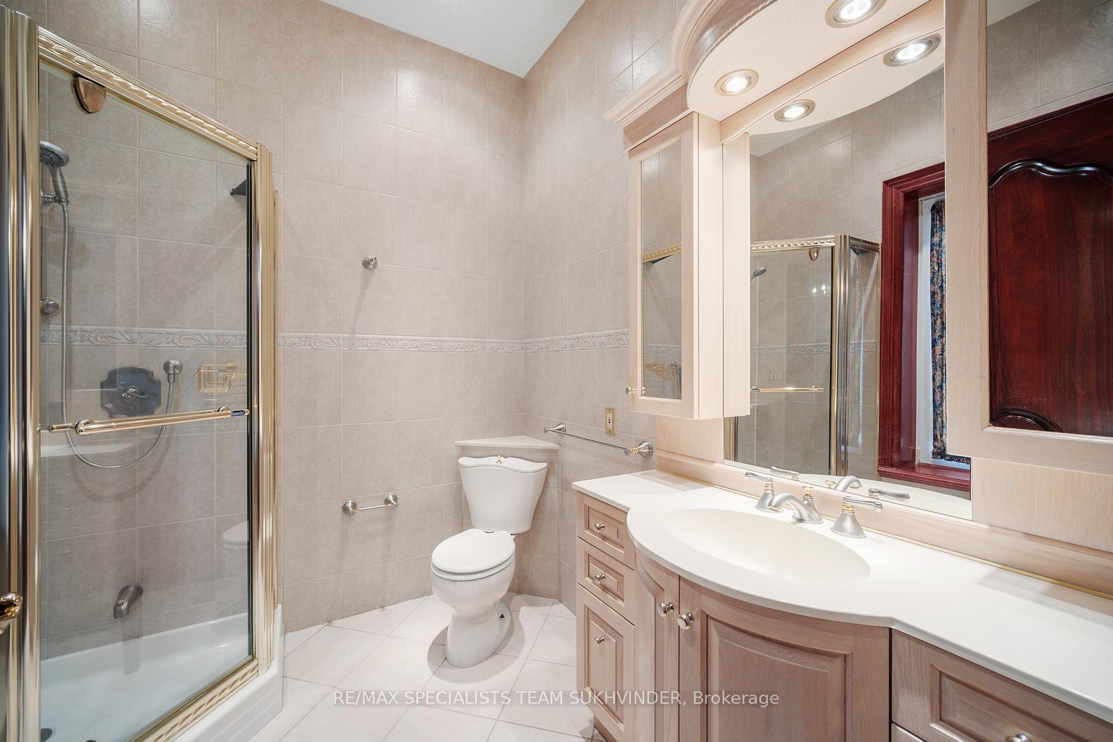 Photo 15 of 409 Dearbourne Avenue, King, King City — HOMEH