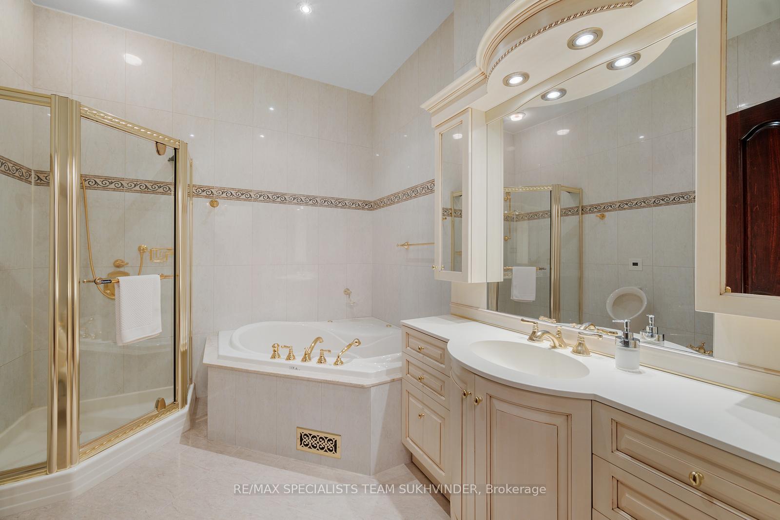 Photo 17 of 409 Dearbourne Avenue, King, King City — HOMEH