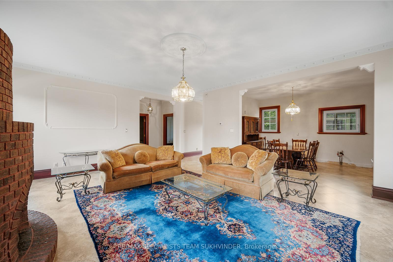 Photo 22 of 409 Dearbourne Avenue, King, King City — HOMEH