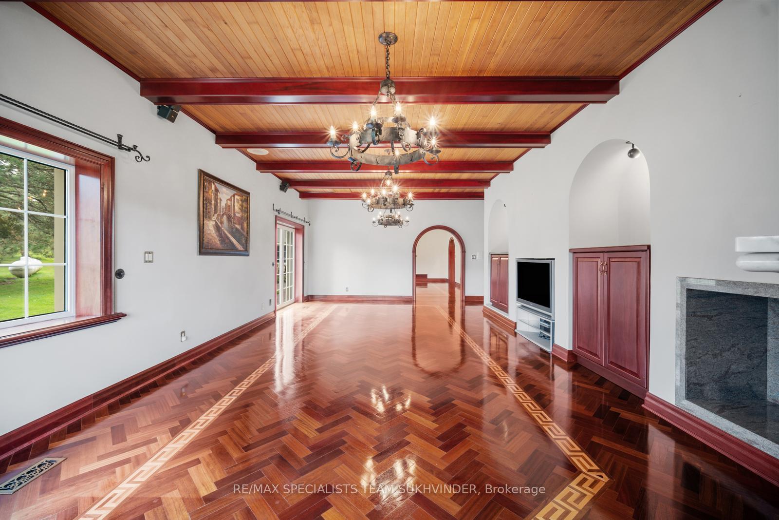 Photo 27 of 409 Dearbourne Avenue, King, King City — HOMEH