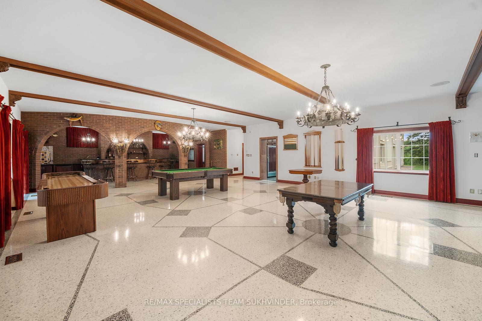 Photo 37 of 409 Dearbourne Avenue, King, King City — HOMEH