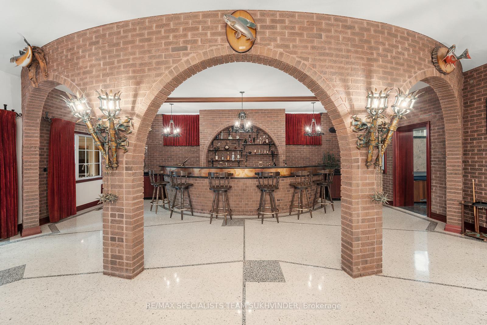 Photo 39 of 409 Dearbourne Avenue, King, King City — HOMEH
