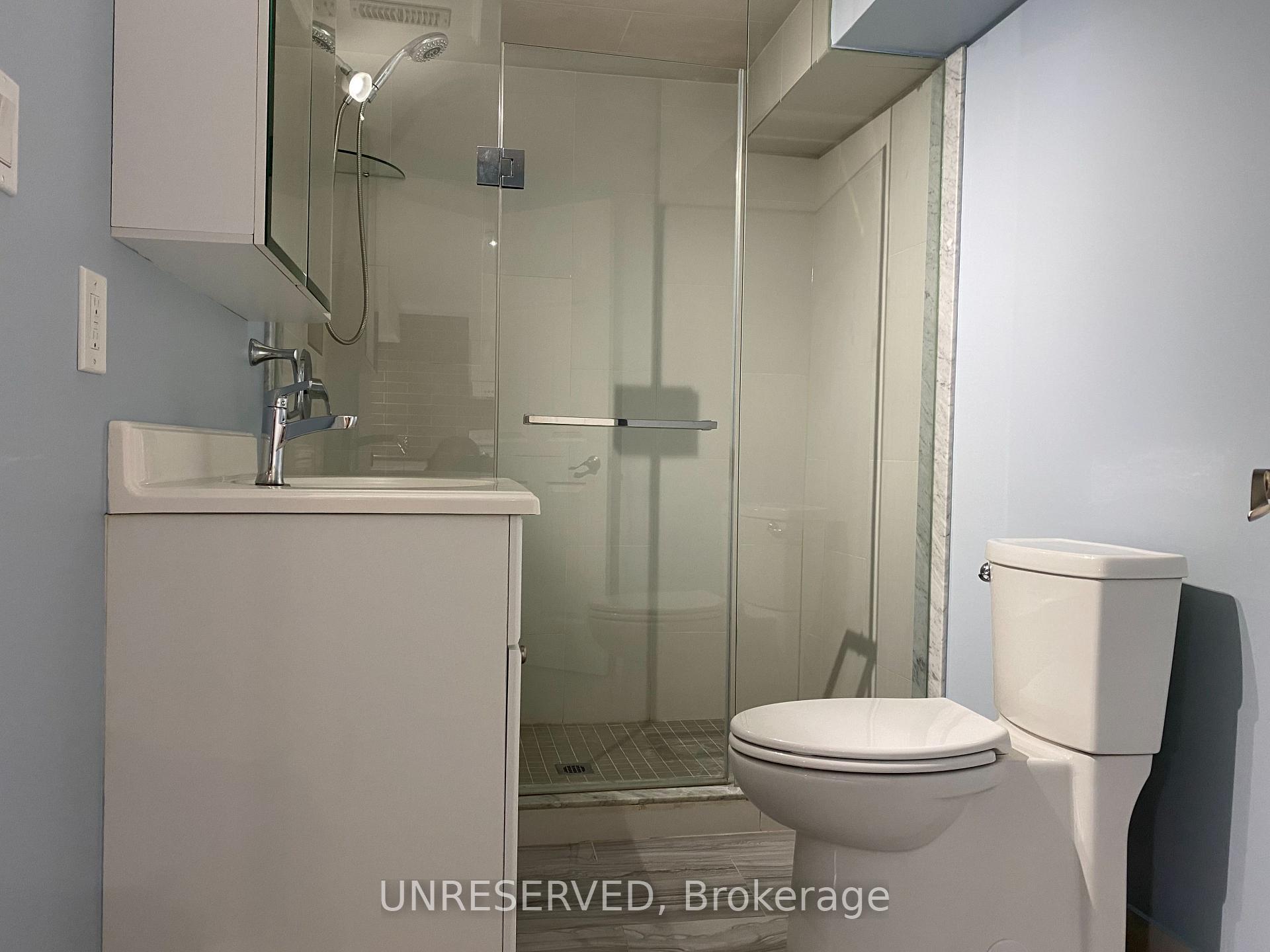 Photo 4 of 202 Cresthaven Road, Brampton, Snelgrove — HOMEH