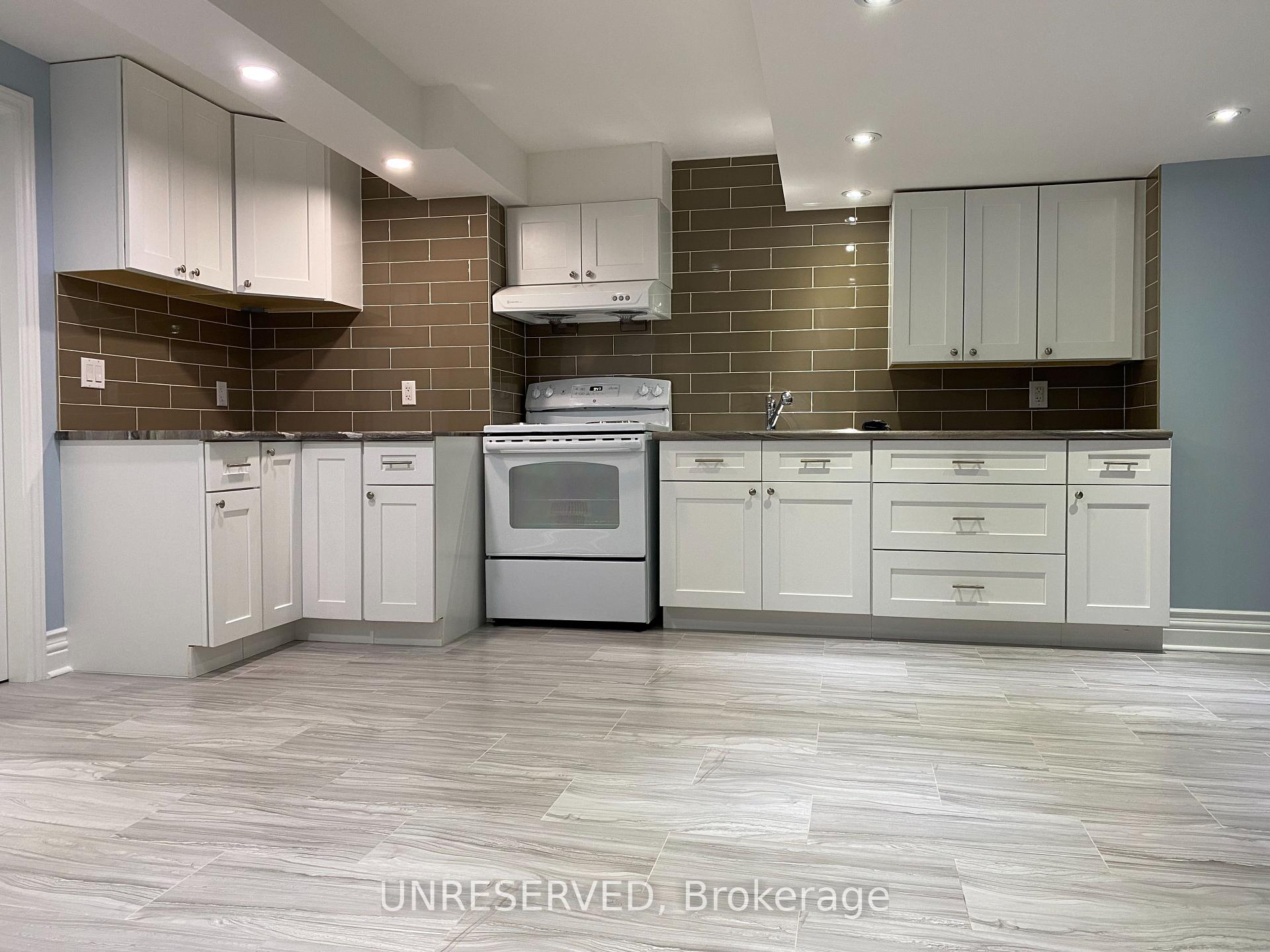Photo 10 of 202 Cresthaven Road, Brampton, Snelgrove — HOMEH