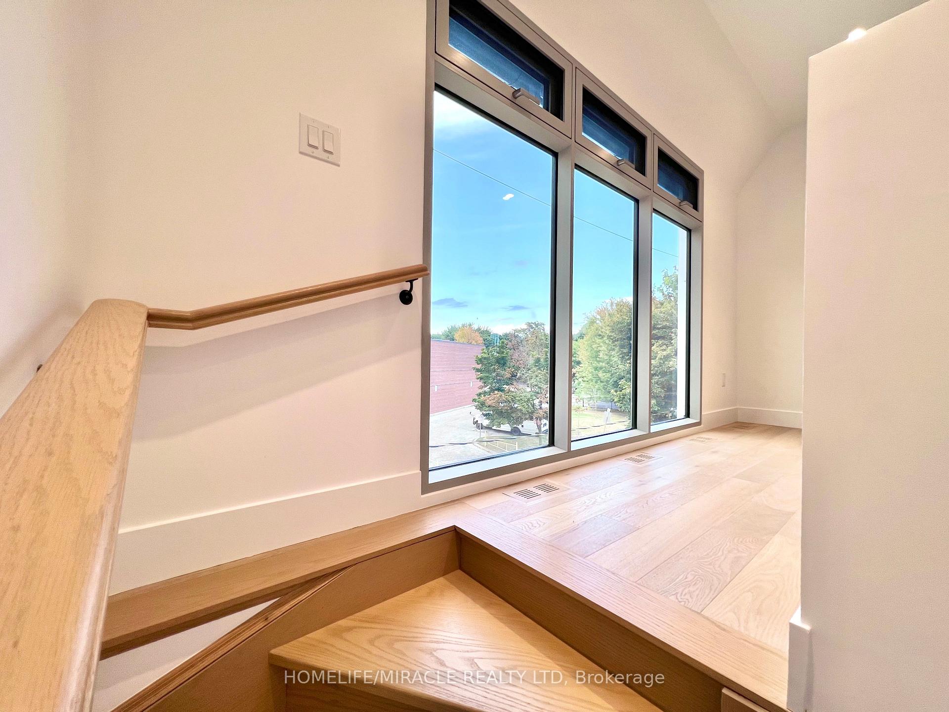 Photo 10 of Unit Unit 2, 299 Ossington Avenue, Toronto, Trinity-Bellwoods — HOMEH