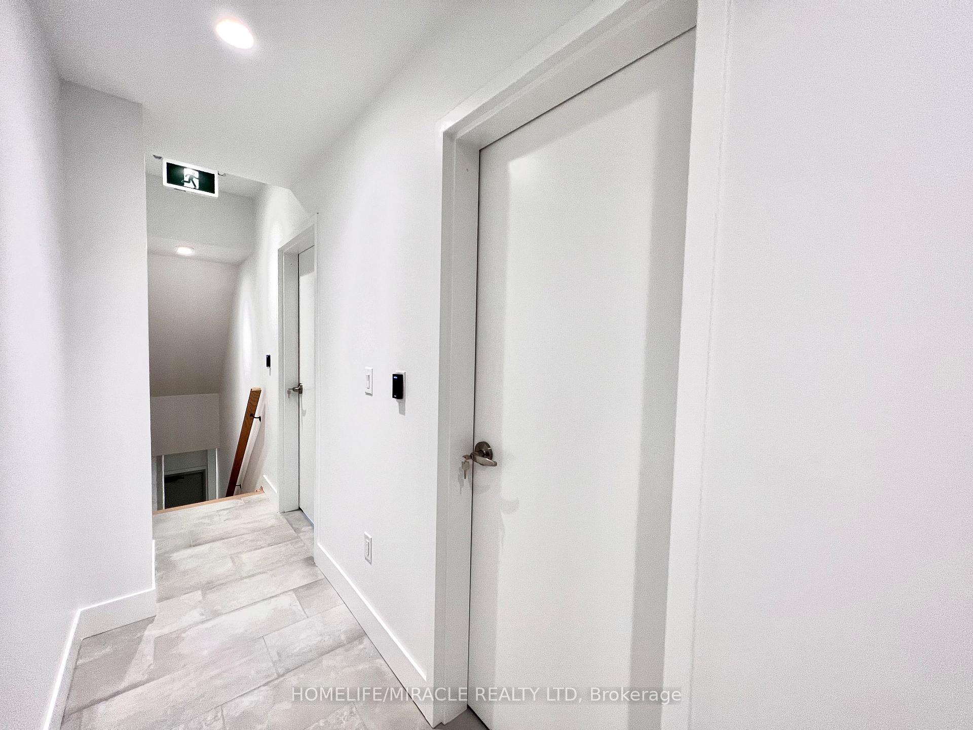 Photo 15 of Unit Unit 2, 299 Ossington Avenue, Toronto, Trinity-Bellwoods — HOMEH