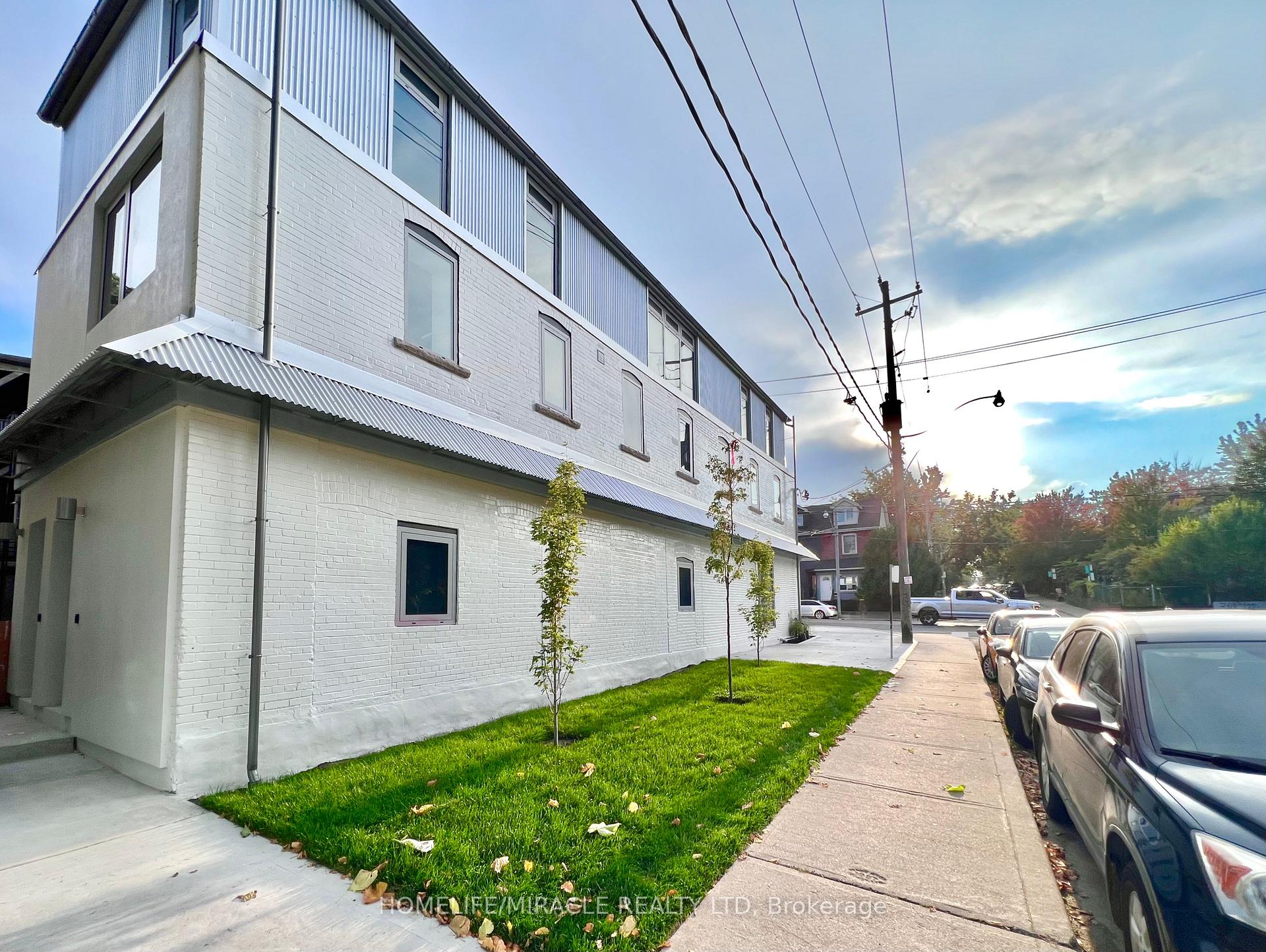 Photo 23 of Unit Unit 2, 299 Ossington Avenue, Toronto, Trinity-Bellwoods — HOMEH