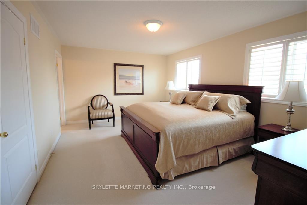 Photo 11 of 9 Bridgenorth Crescent, Hamilton, Stoney Creek — HOMEH