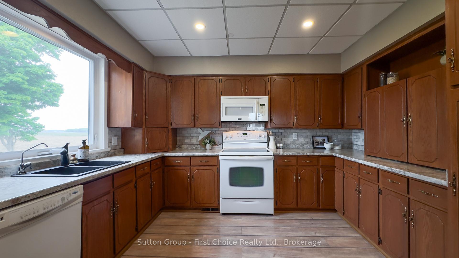Photo 19 of 42403 Bridge Road, Huron East, McKillop — HOMEH