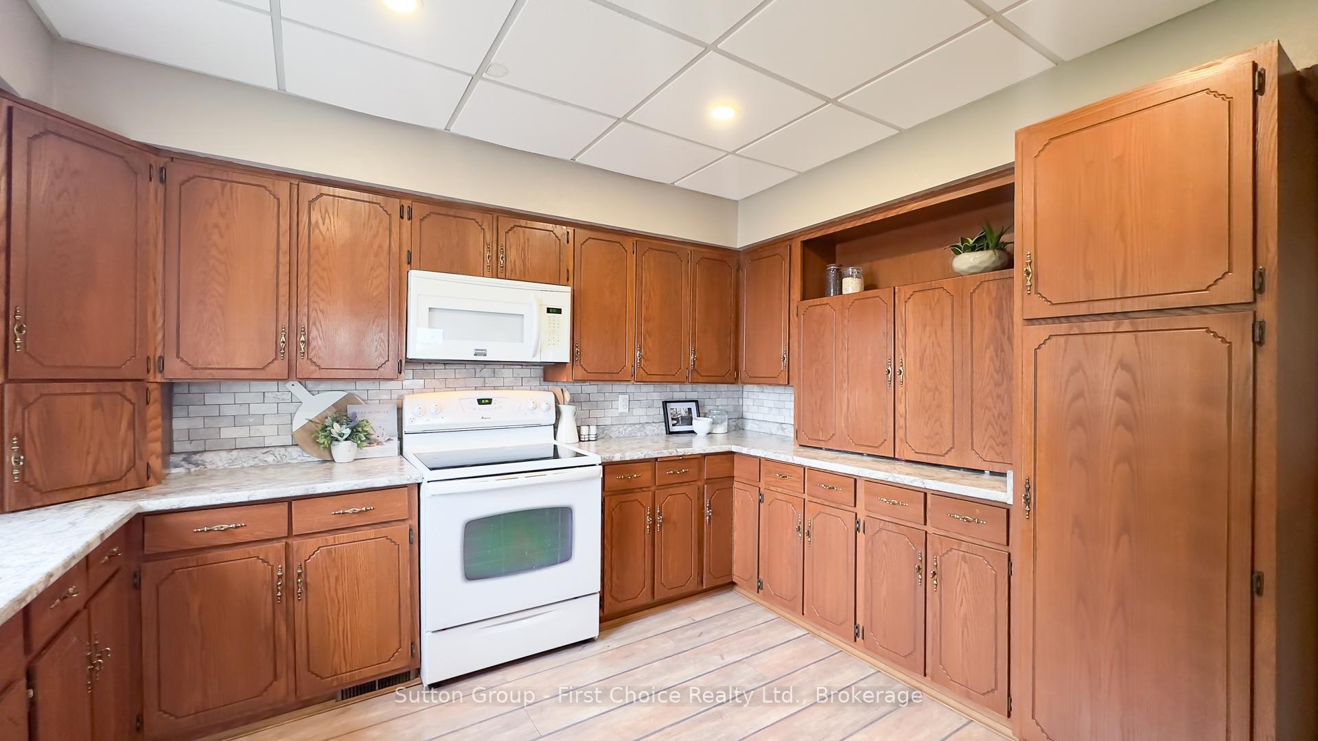 Photo 20 of 42403 Bridge Road, Huron East, McKillop — HOMEH