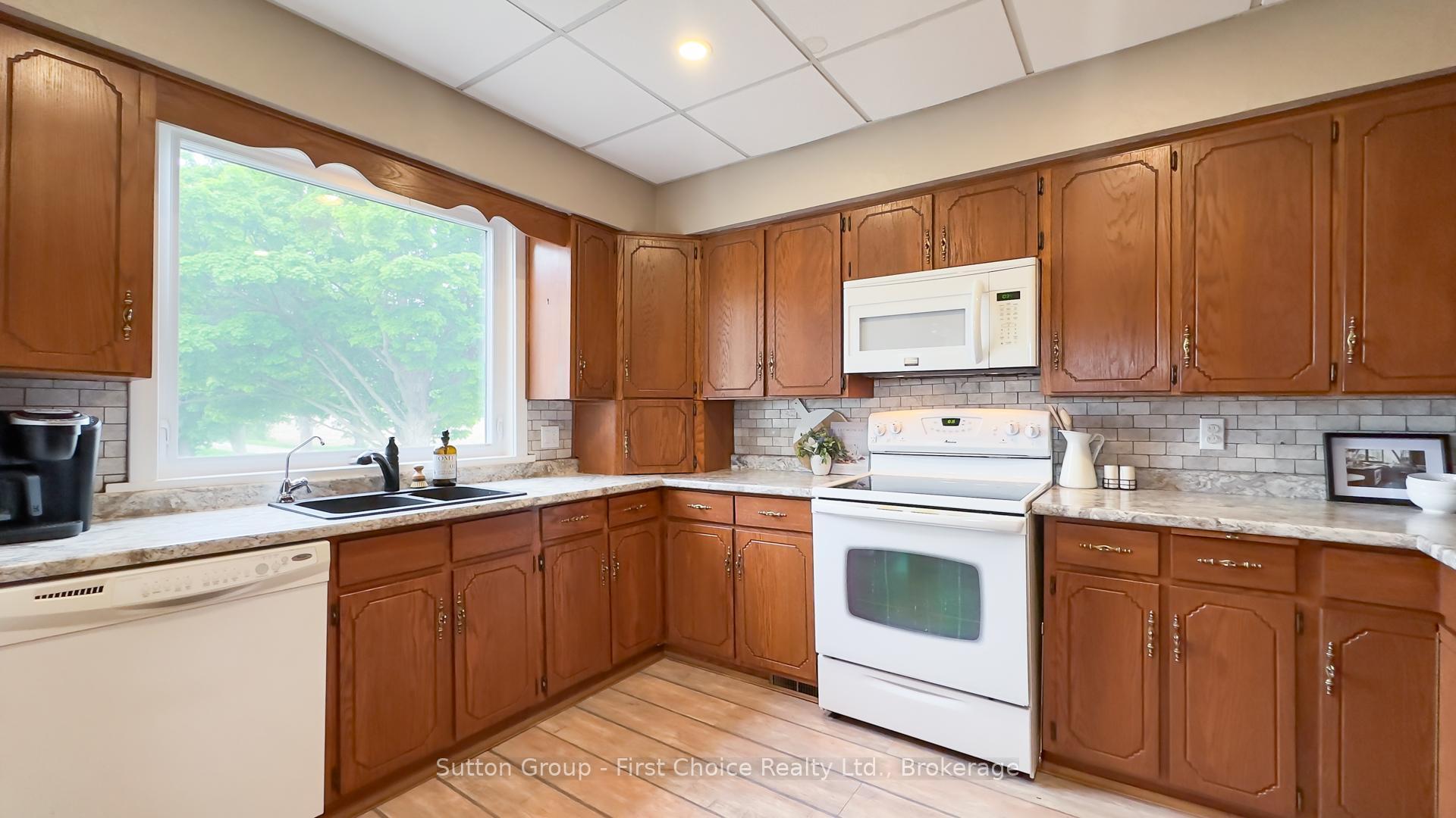 Photo 22 of 42403 Bridge Road, Huron East, McKillop — HOMEH