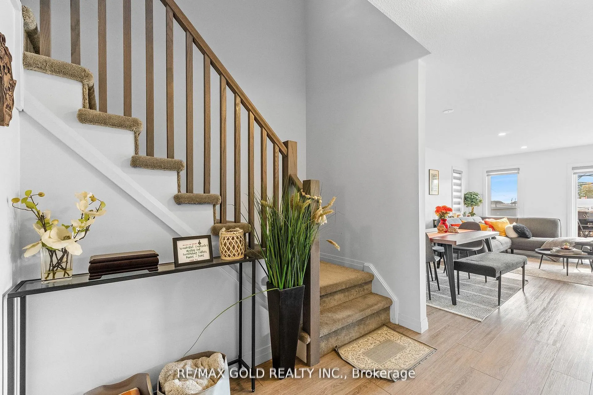 Photo 9 of 82 Pony Way, Kitchener — HOMEH